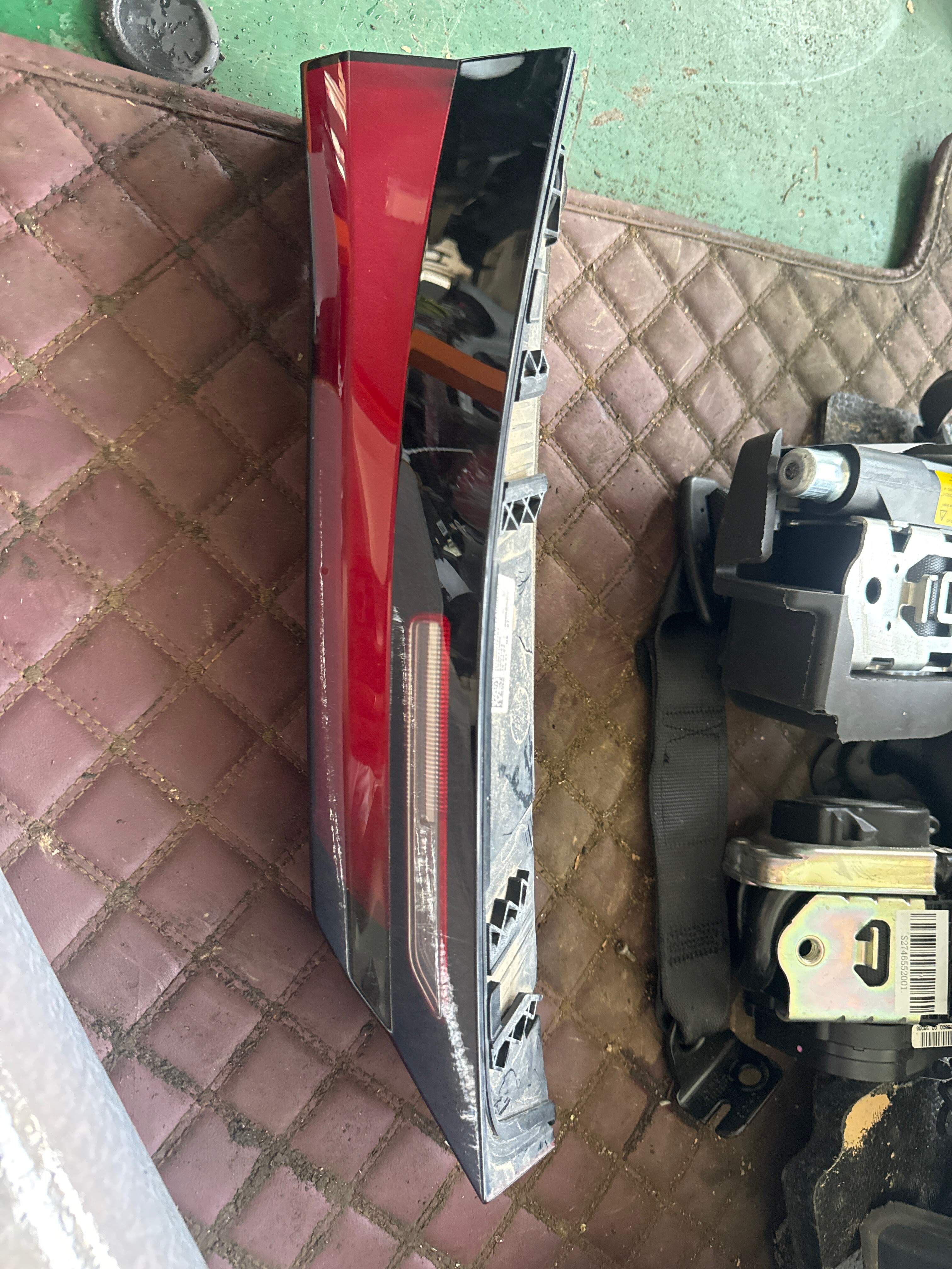 63219880121 Inner Tail Light Half Assembly, Left