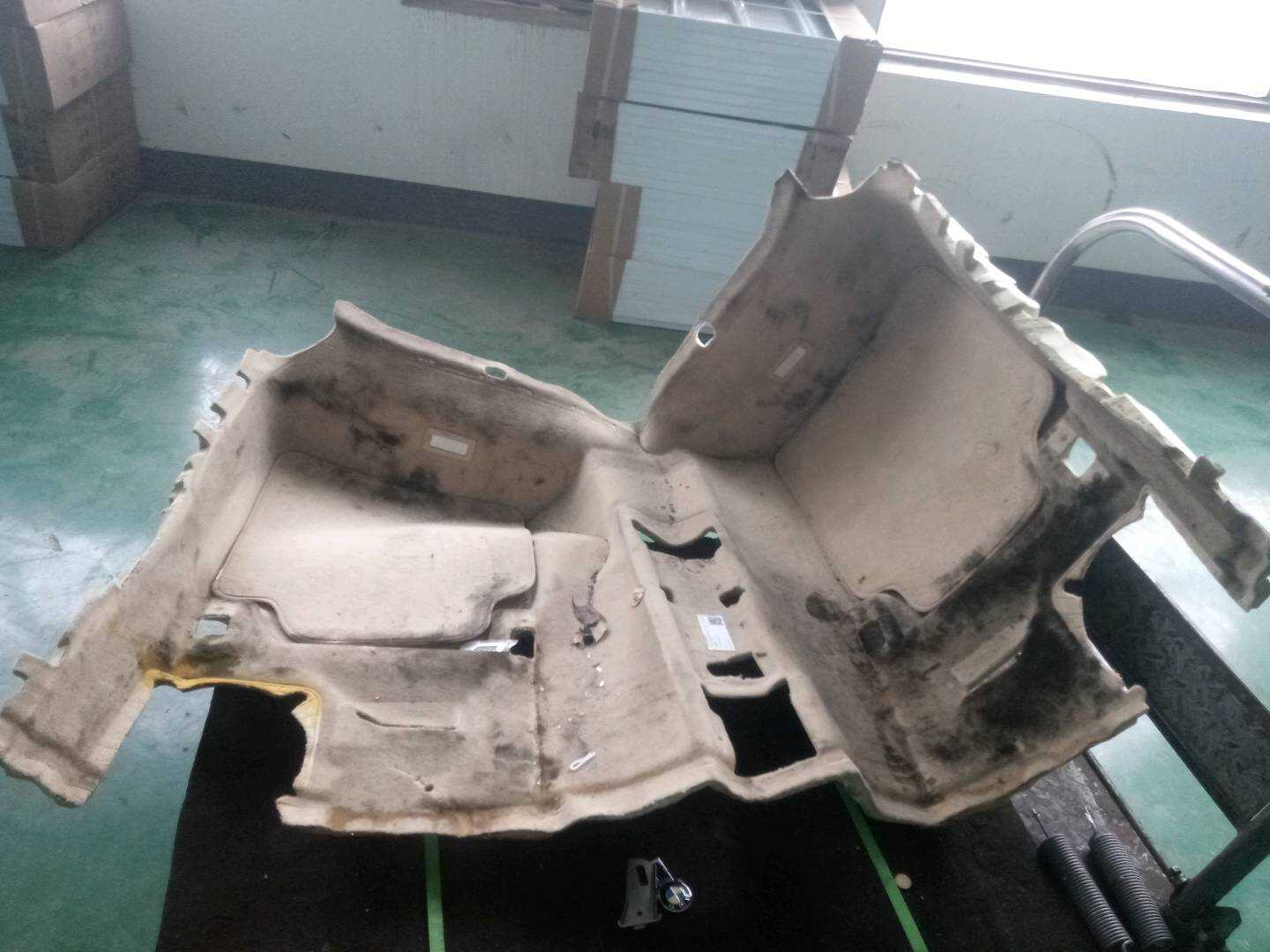 51477294111 地板地毯（后）