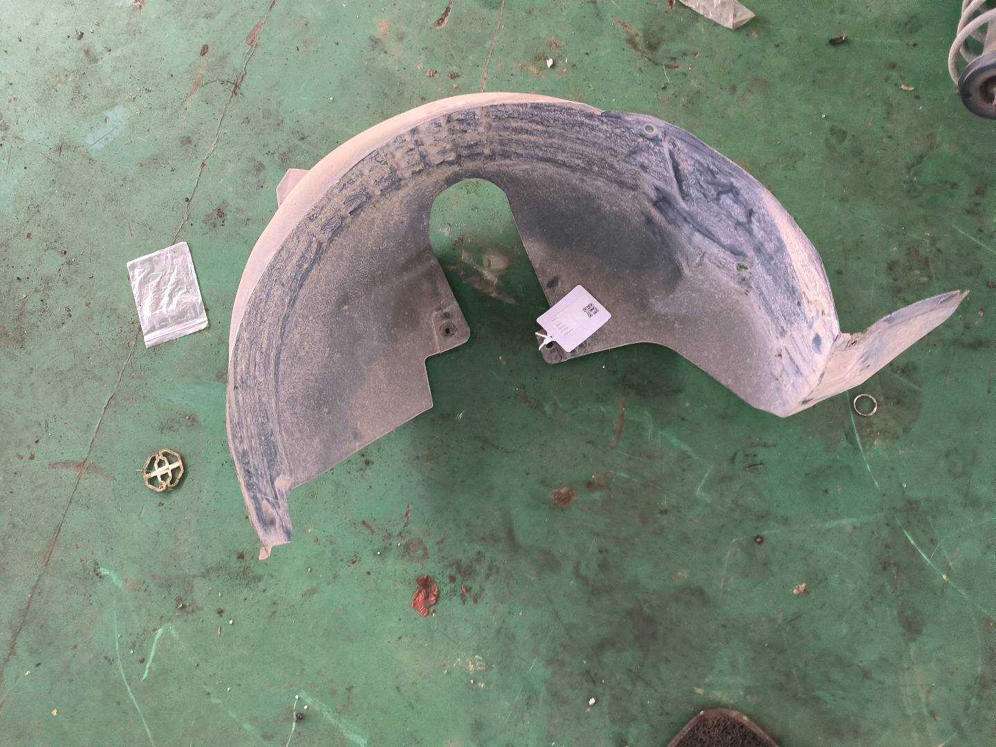 9674376680 后叶子板内衬(左)