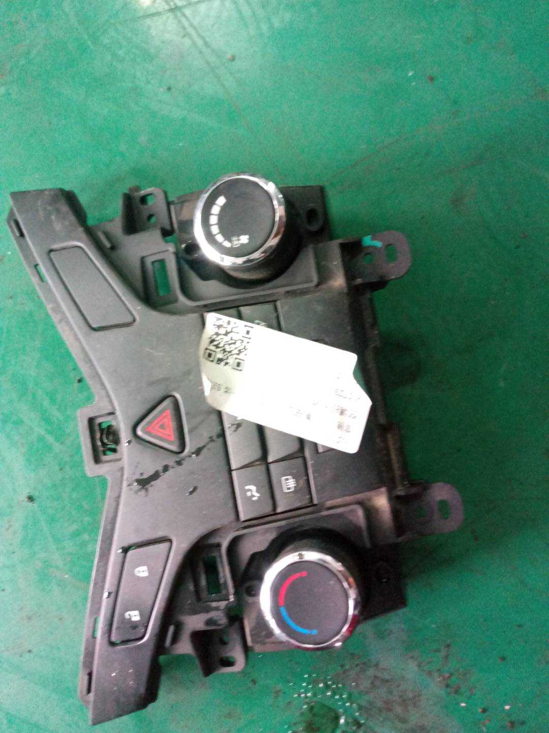 9057231 A/C Controller