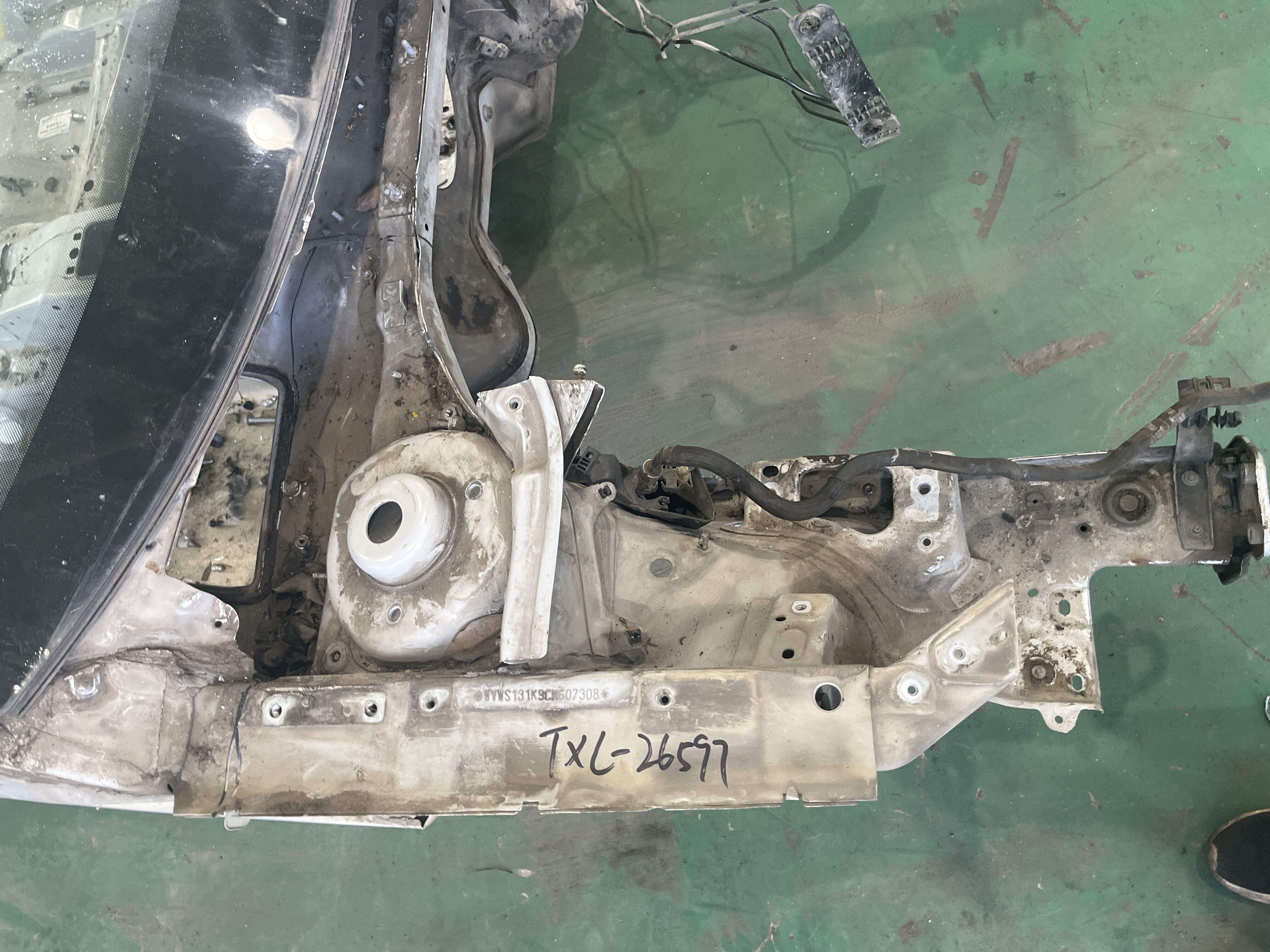 1K9805116 Front Wheel Arch Panel, Right