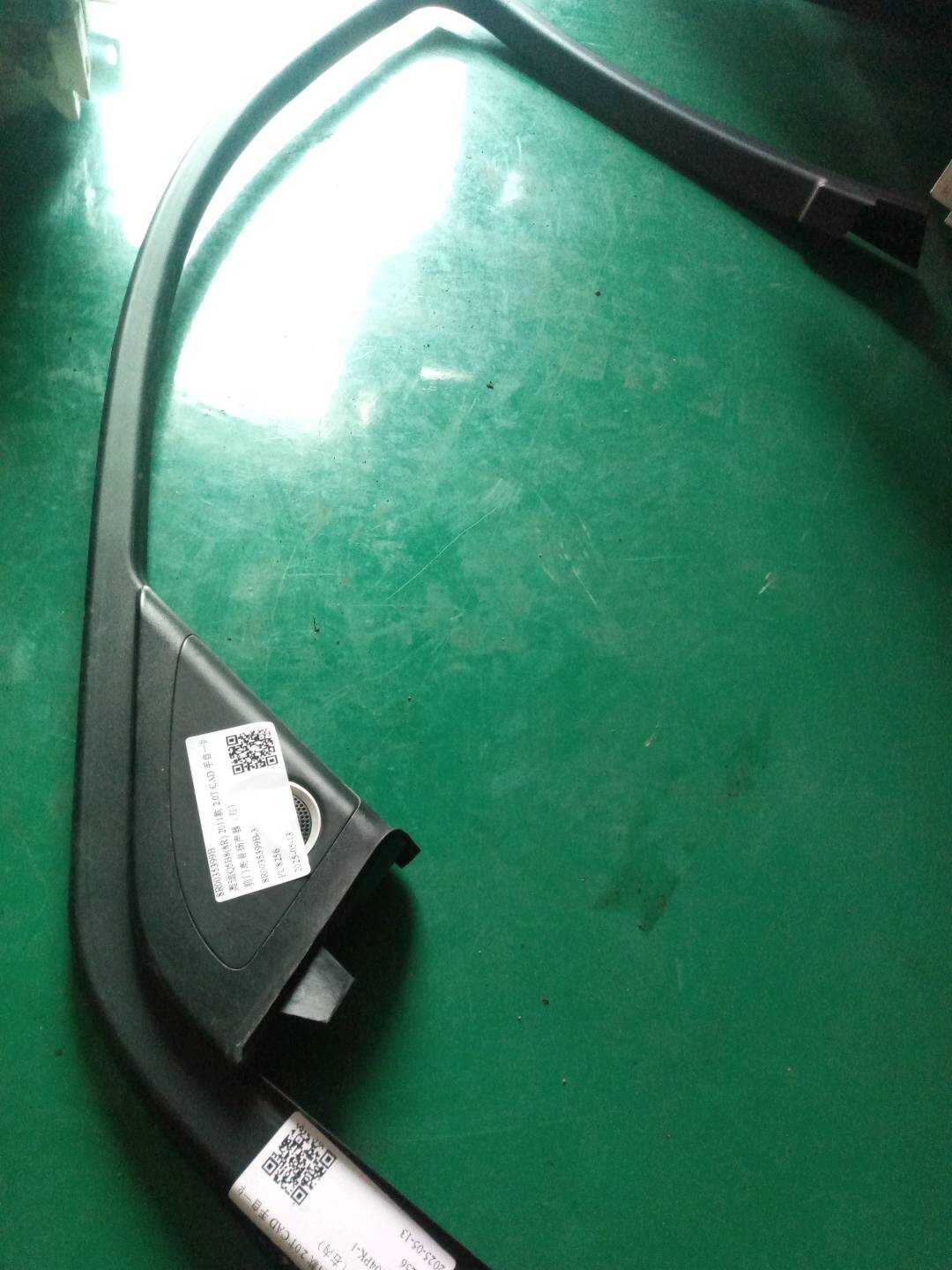 8R08676104PK 前门窗框饰板（右内）
