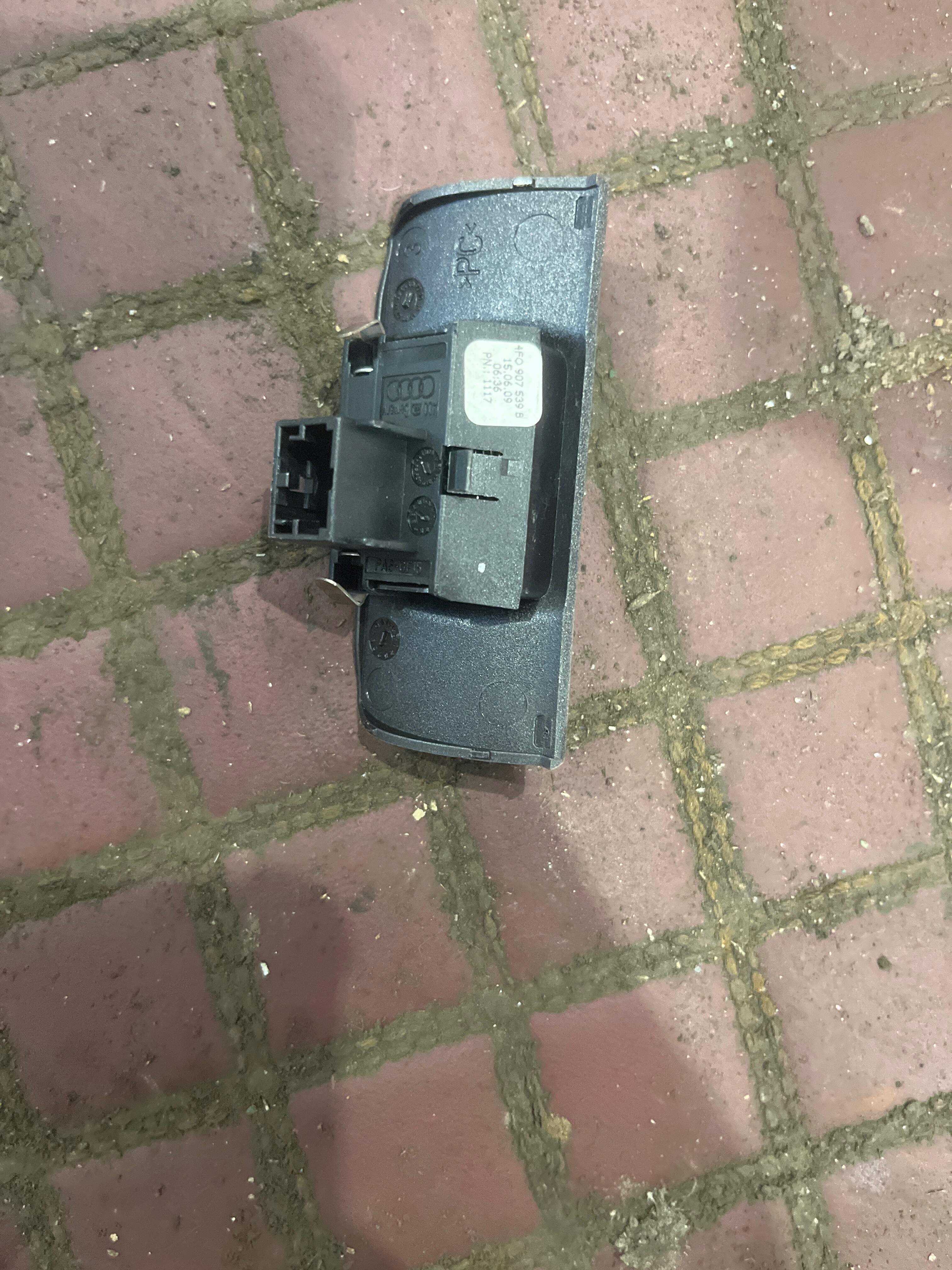 4F0907539B 车外光线传感器