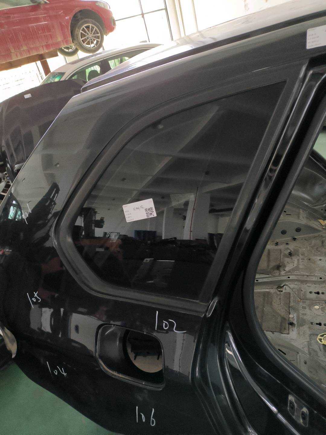 51377207874 后侧围玻璃(右)