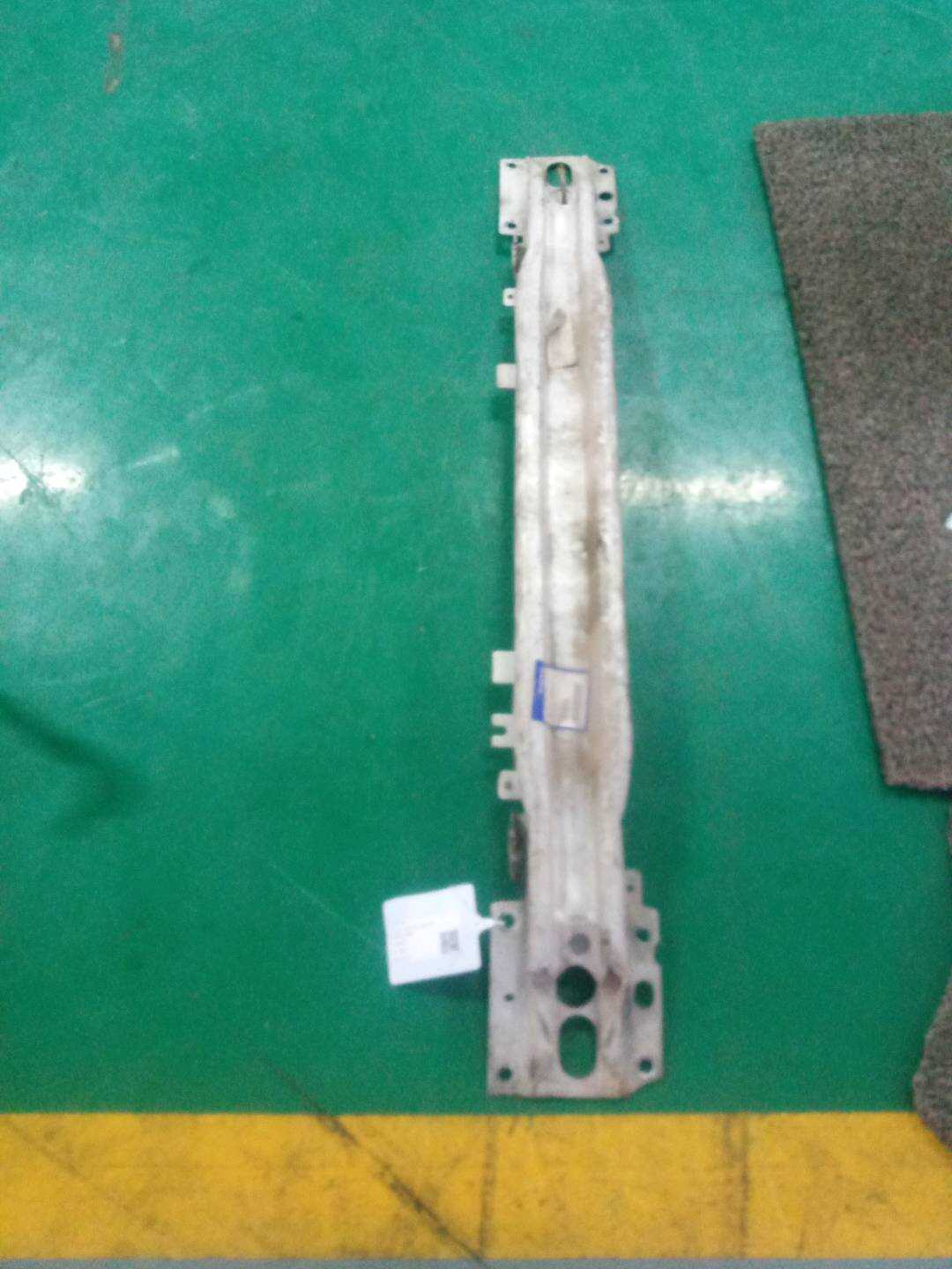 31349058 前保险杠骨架