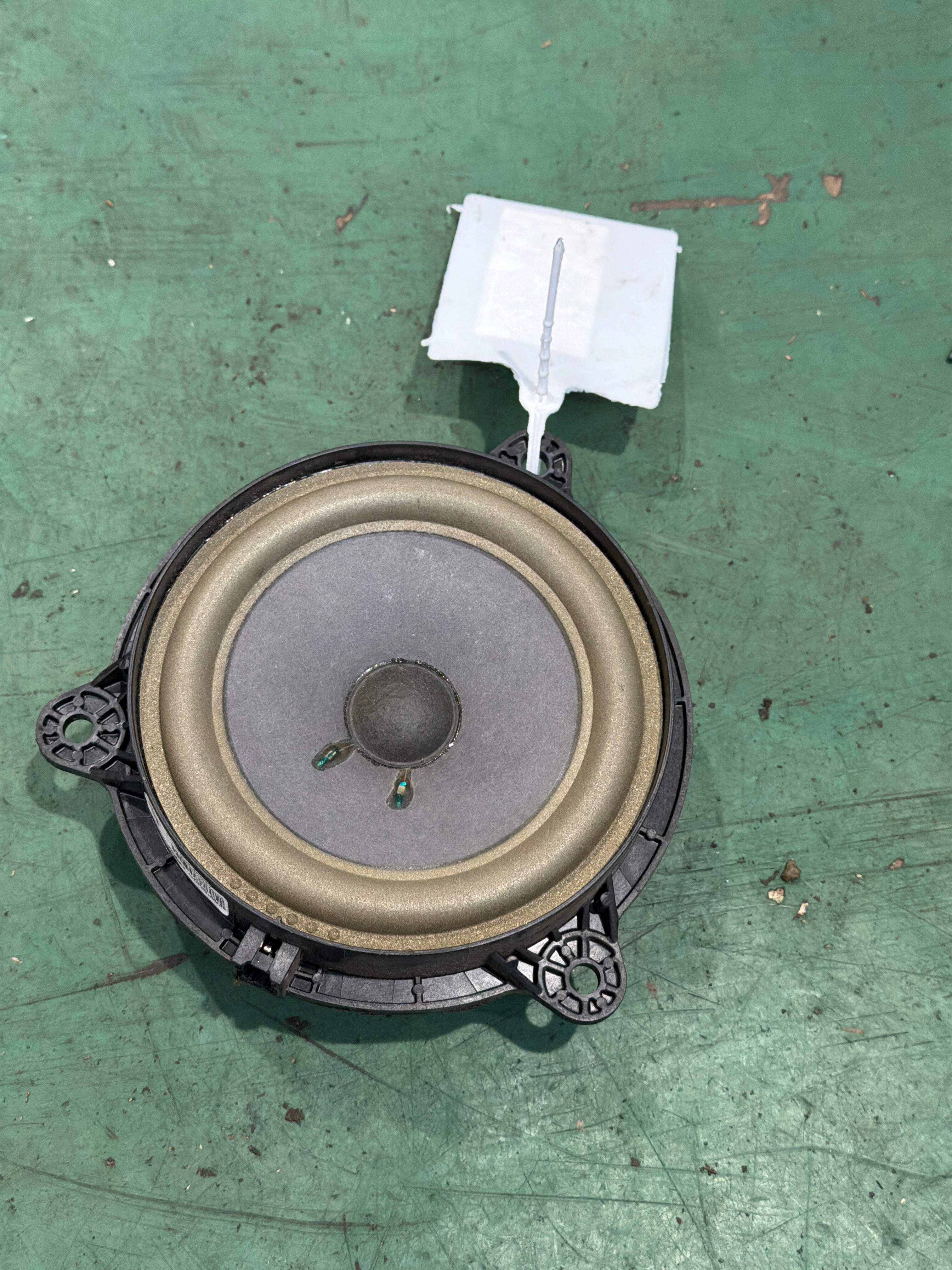 28148JK200 前门扬声器(右)