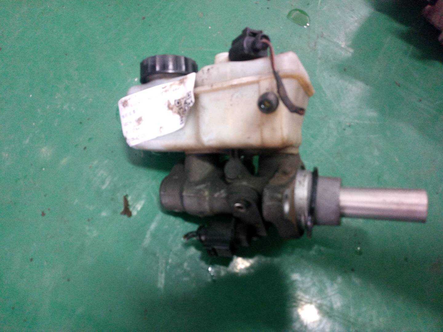 6RD614019 Brake Master Cylinder