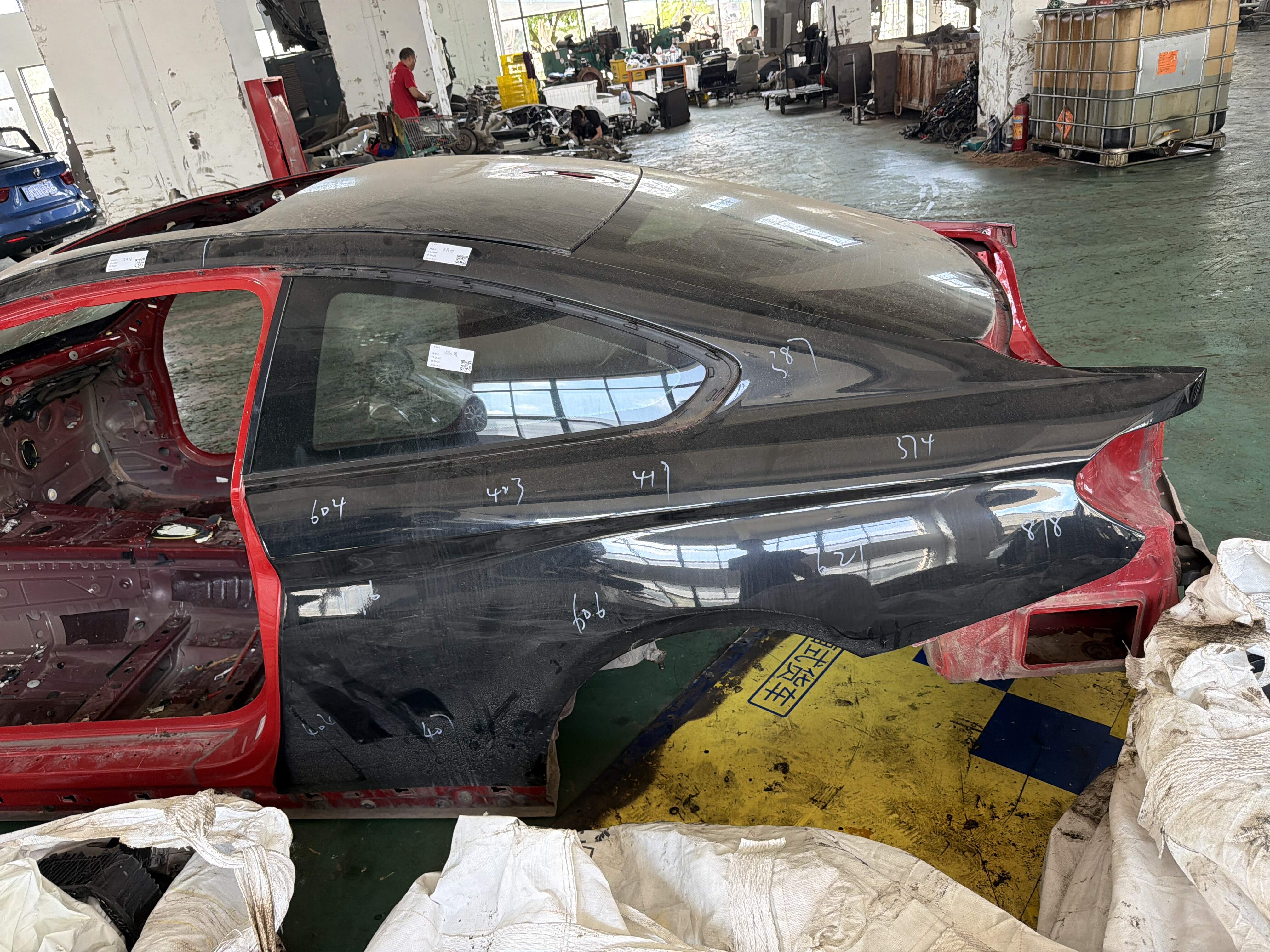 41007344967 Rear Fender, Left