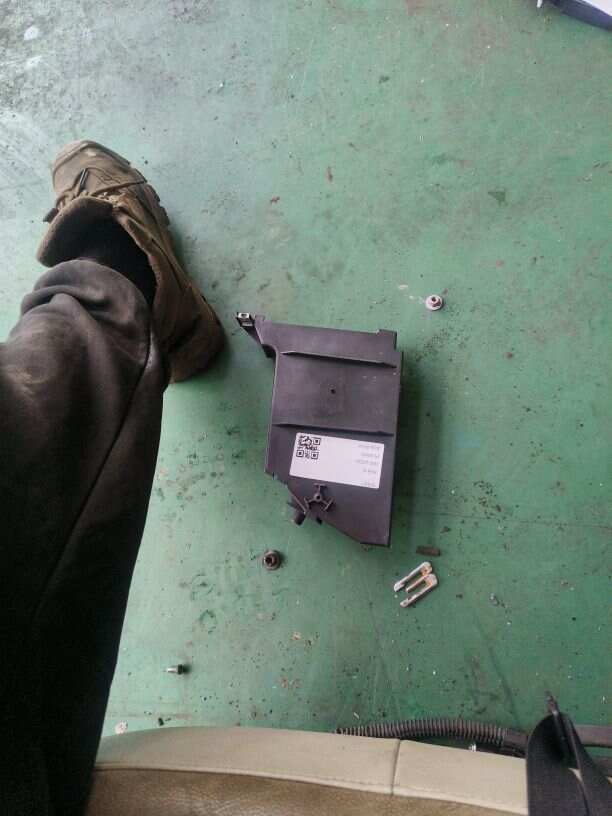 51457063409 Instrument Panel Cup Holder Bracket