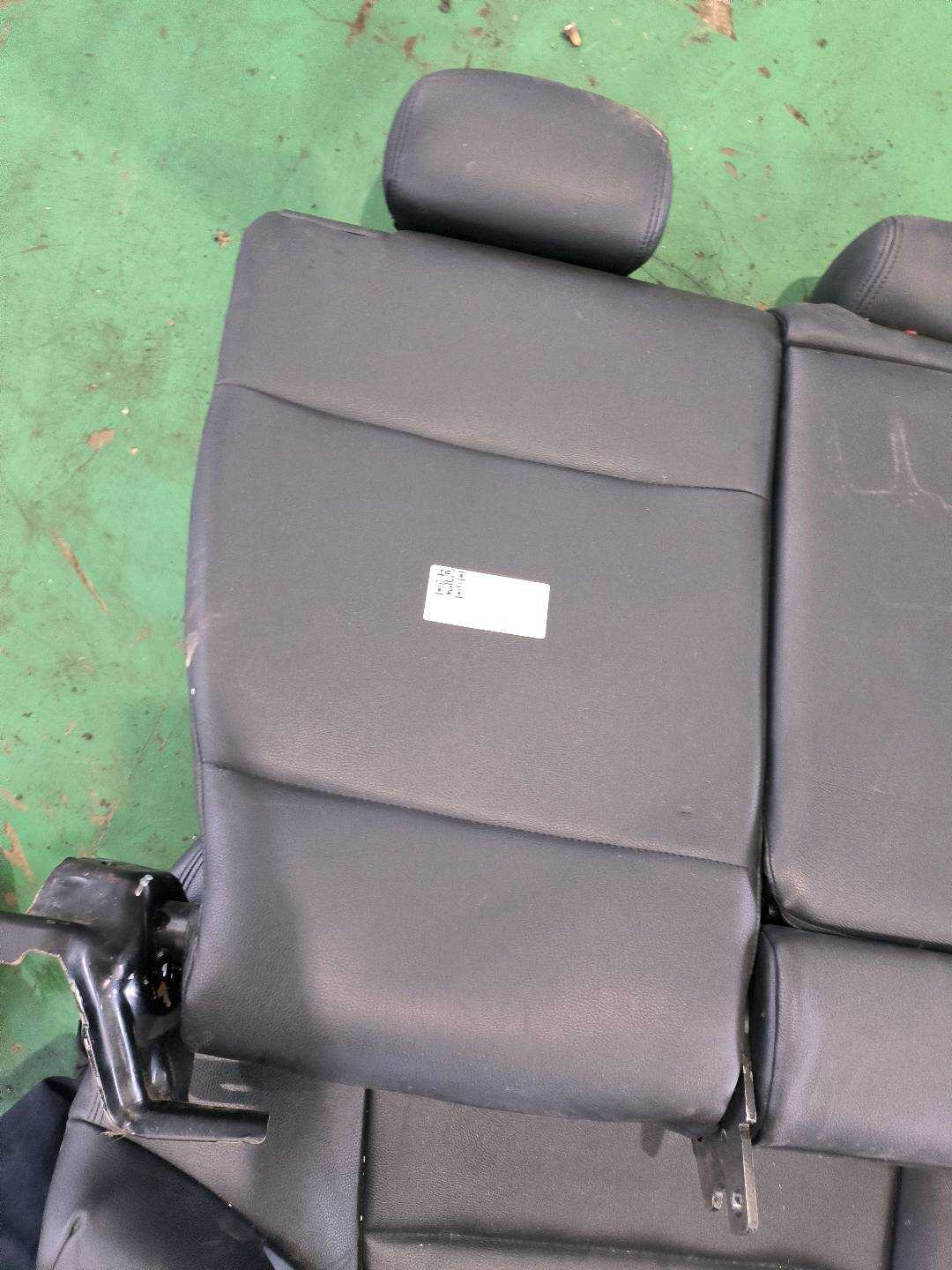 52202992070 后座椅靠背软垫