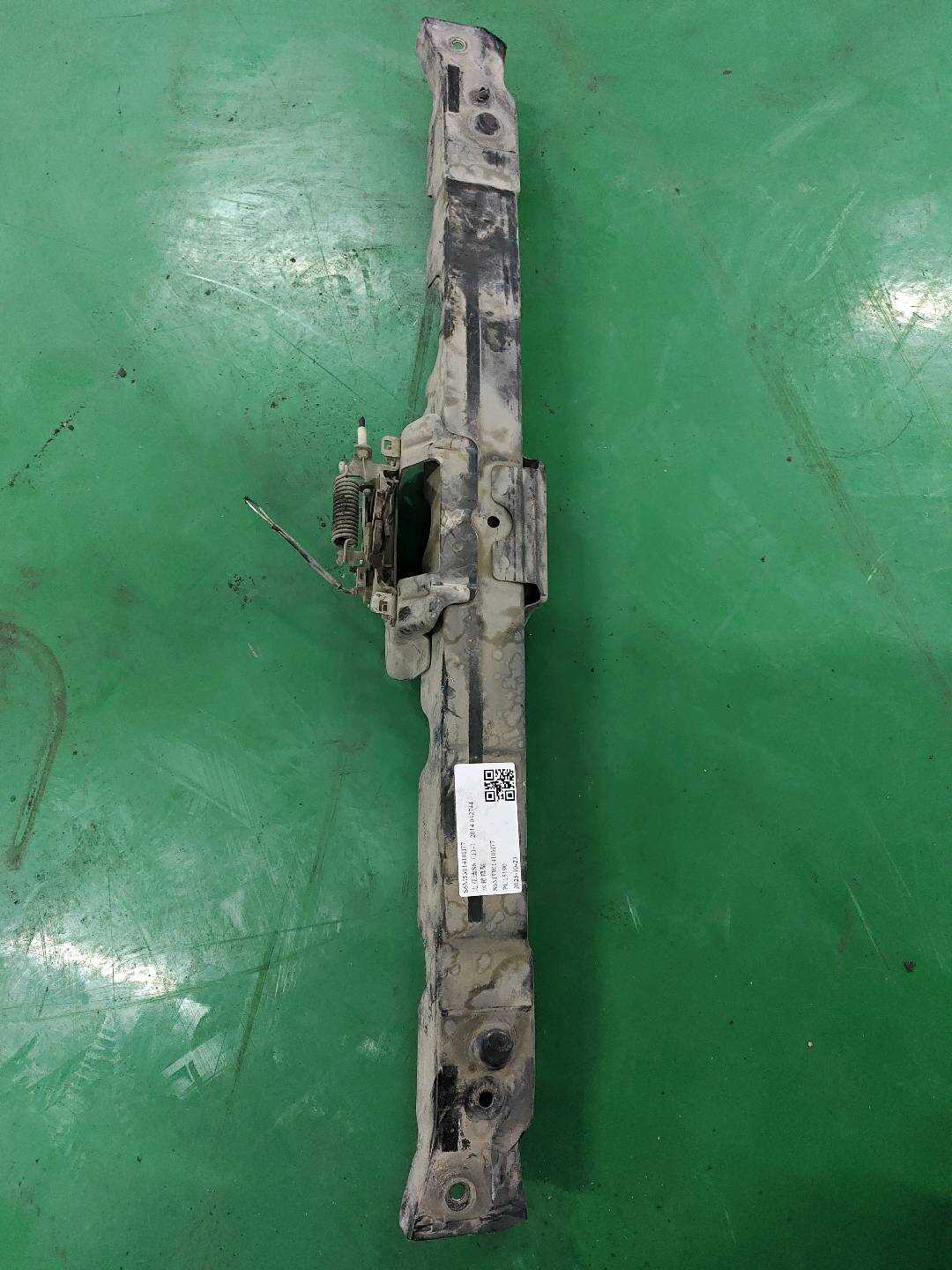 S6M5301410H77 水箱框架
