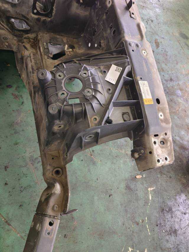 C2D5857 Front Wheel Arch Panel, Left