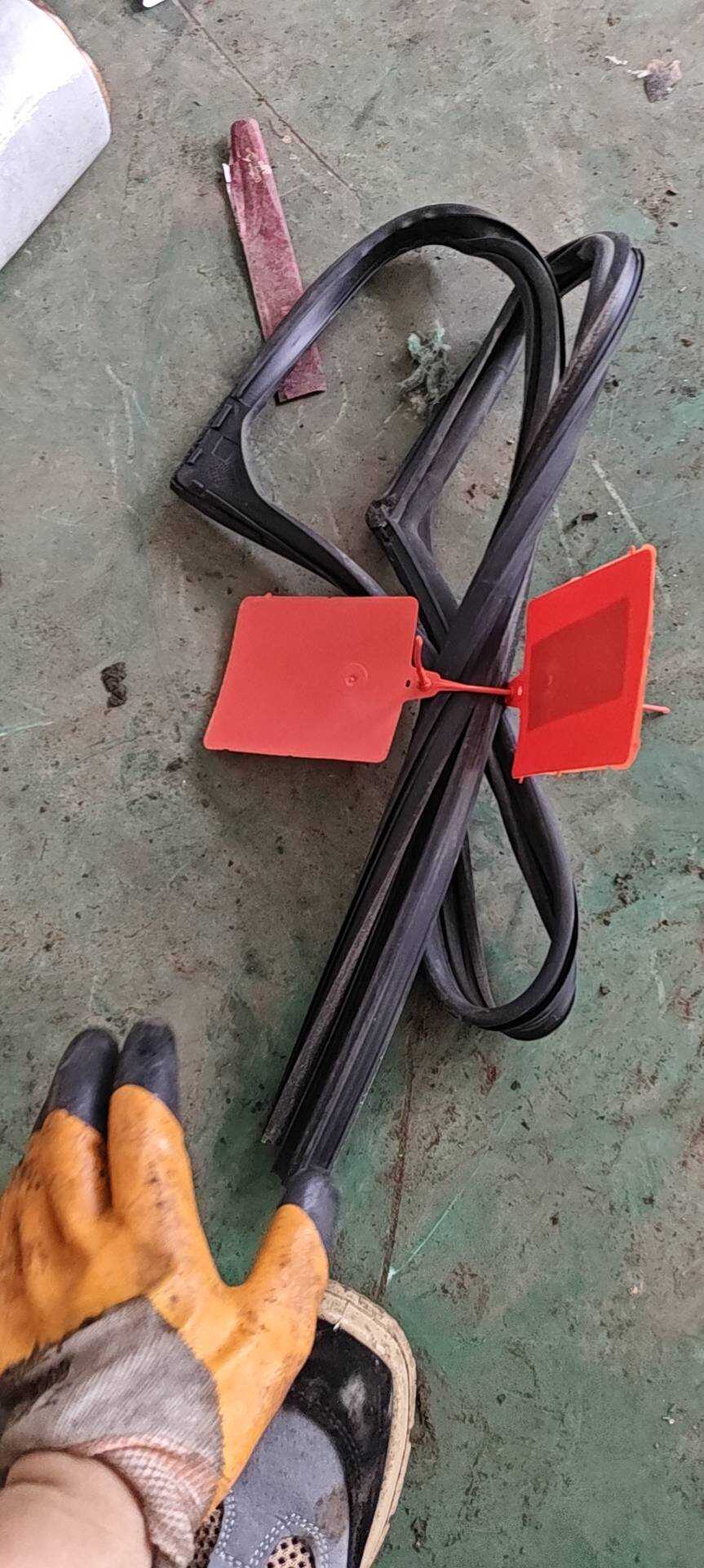 6600005294 左后车门玻璃导槽
