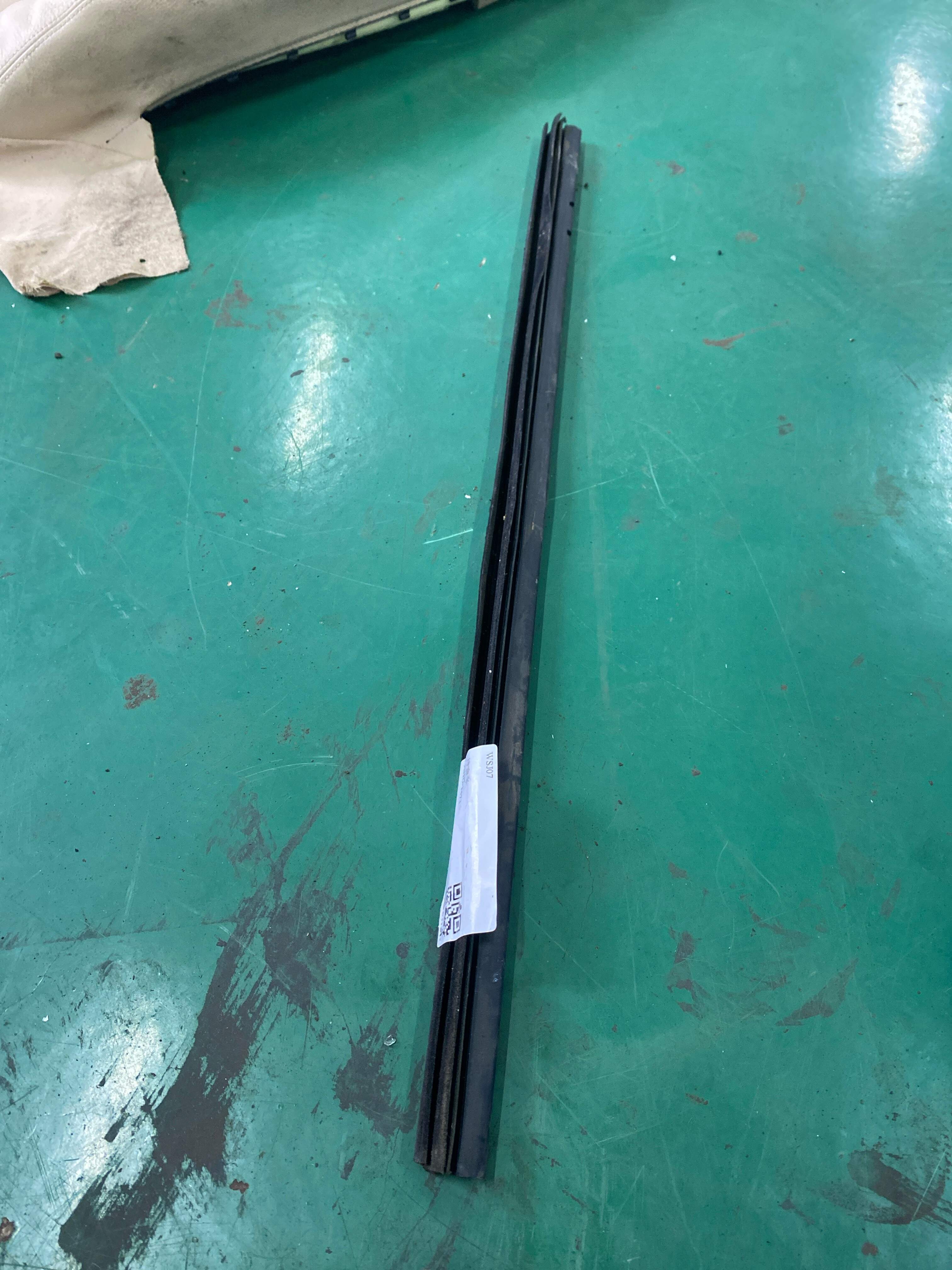 72875SDET01 后门玻璃压条(左内)