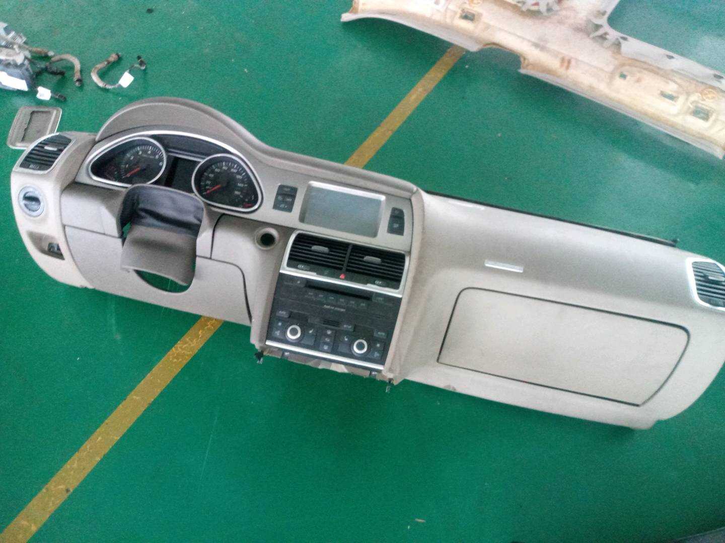4L1857041ETPS 仪表台壳