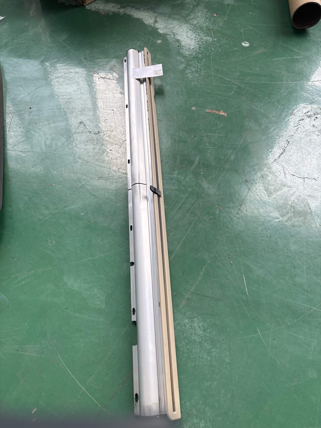 A25181011009F63 后侧窗遮阳帘(左)