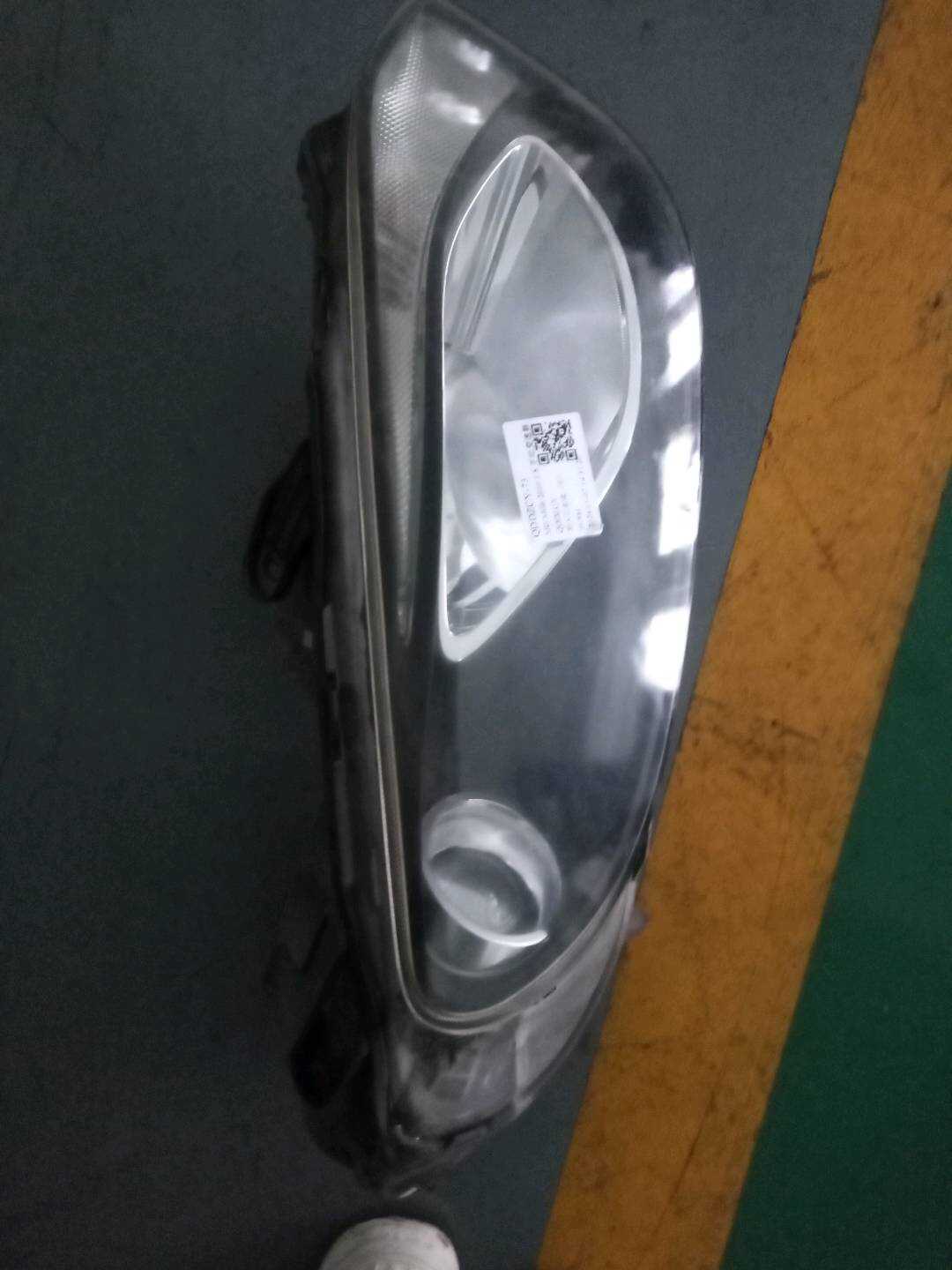 10050559 Front Headlight Assembly, Right