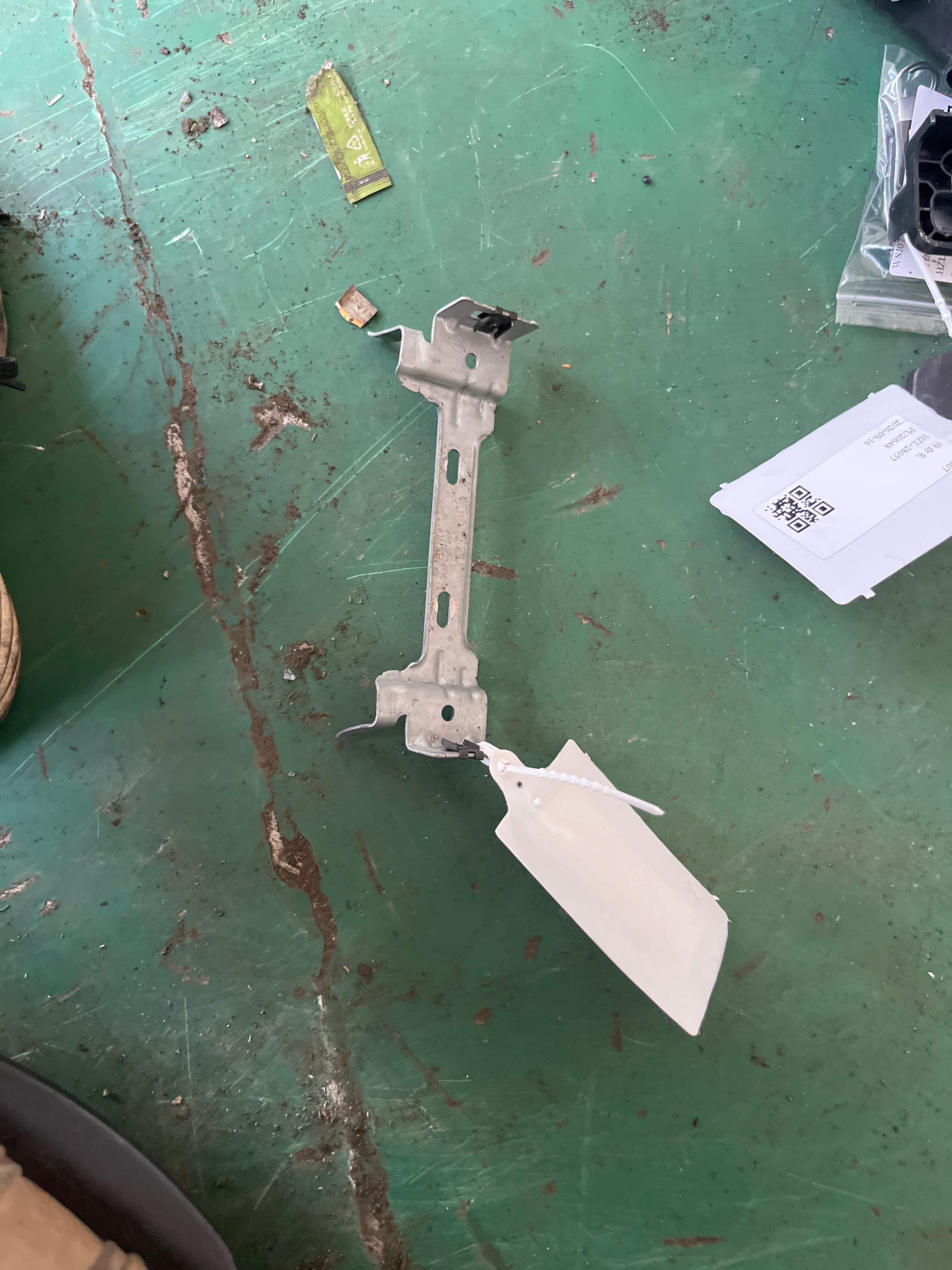 L3CD863525 Mounting Bracket