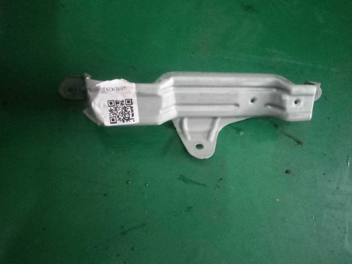 51167058494 车顶扶手支架(右后)
