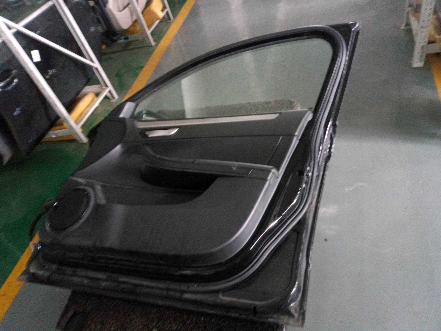 800000177 前门壳(右)