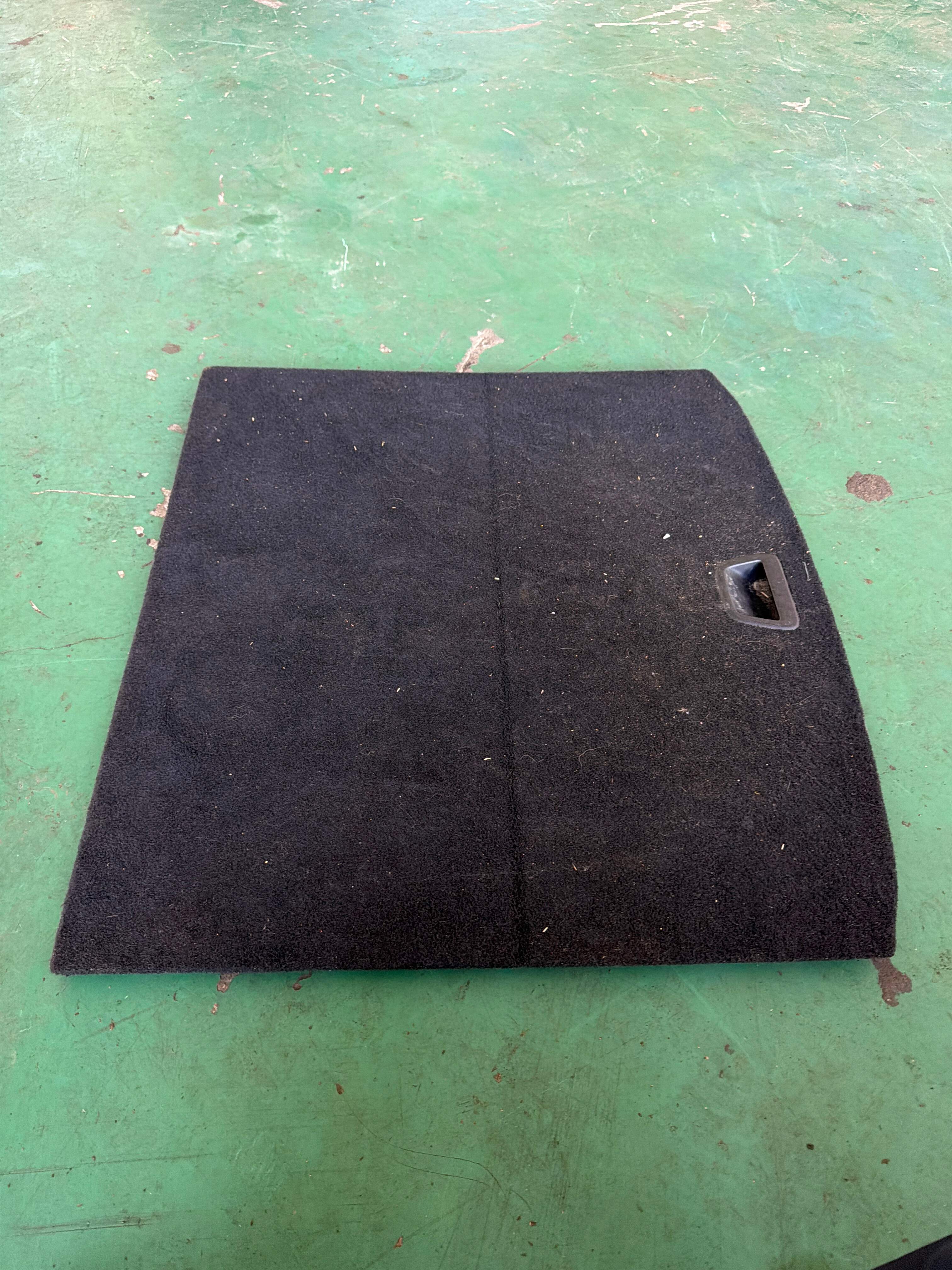 LR043630 Rear Spare Tire Cover