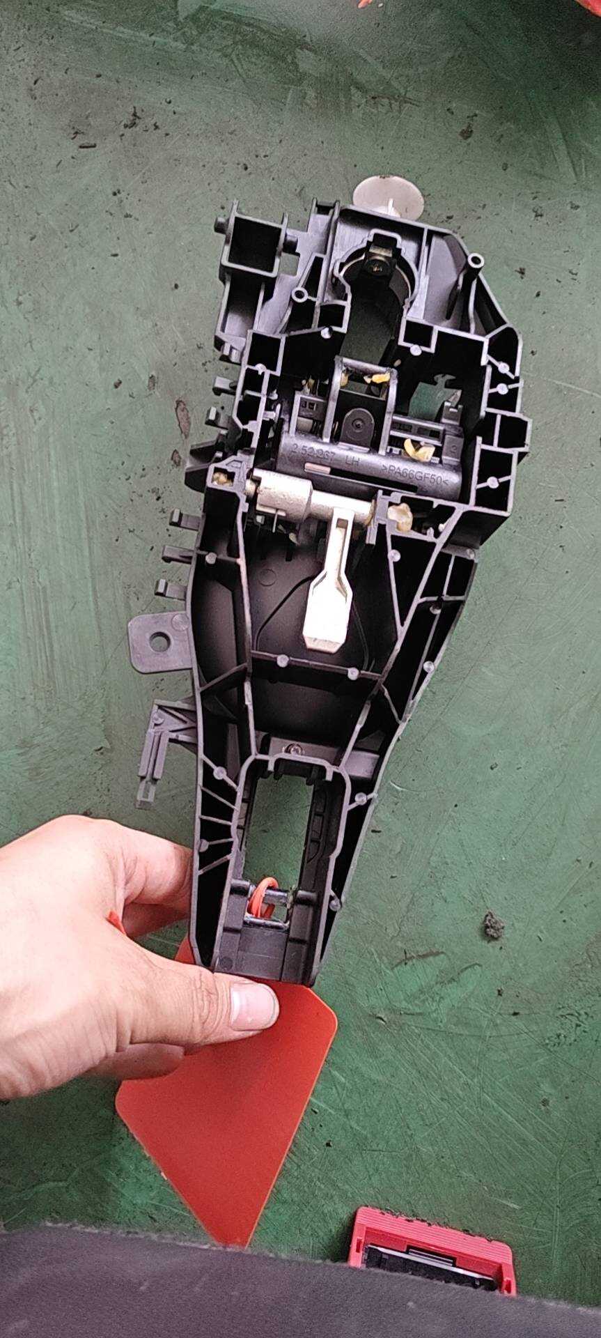 50545348 Front Left Door Outer Handle Mounting Frame