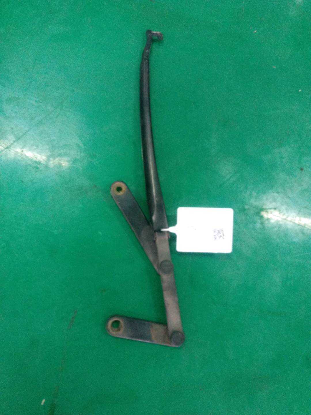 95562802913 Front Windshield Wiper Arm, Right