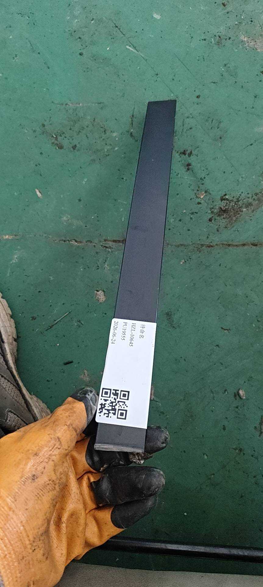 51353427644 后门窗框外饰板(右后)