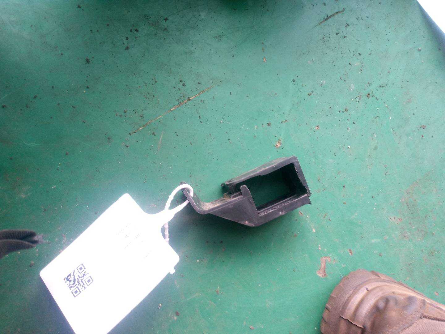 51479110976 Warning Triangle Bracket