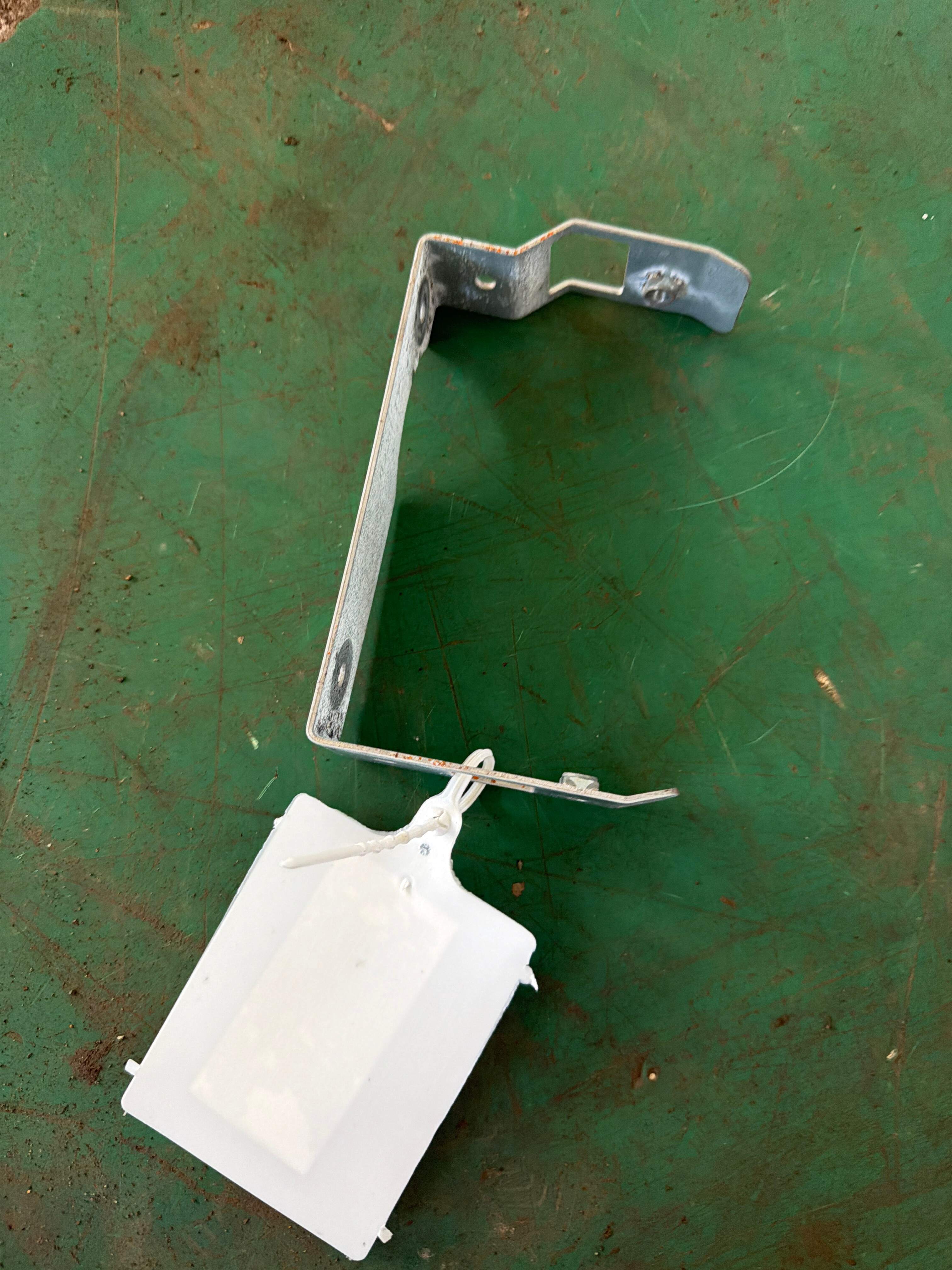 C2D6640 Center Storage Box Bracket