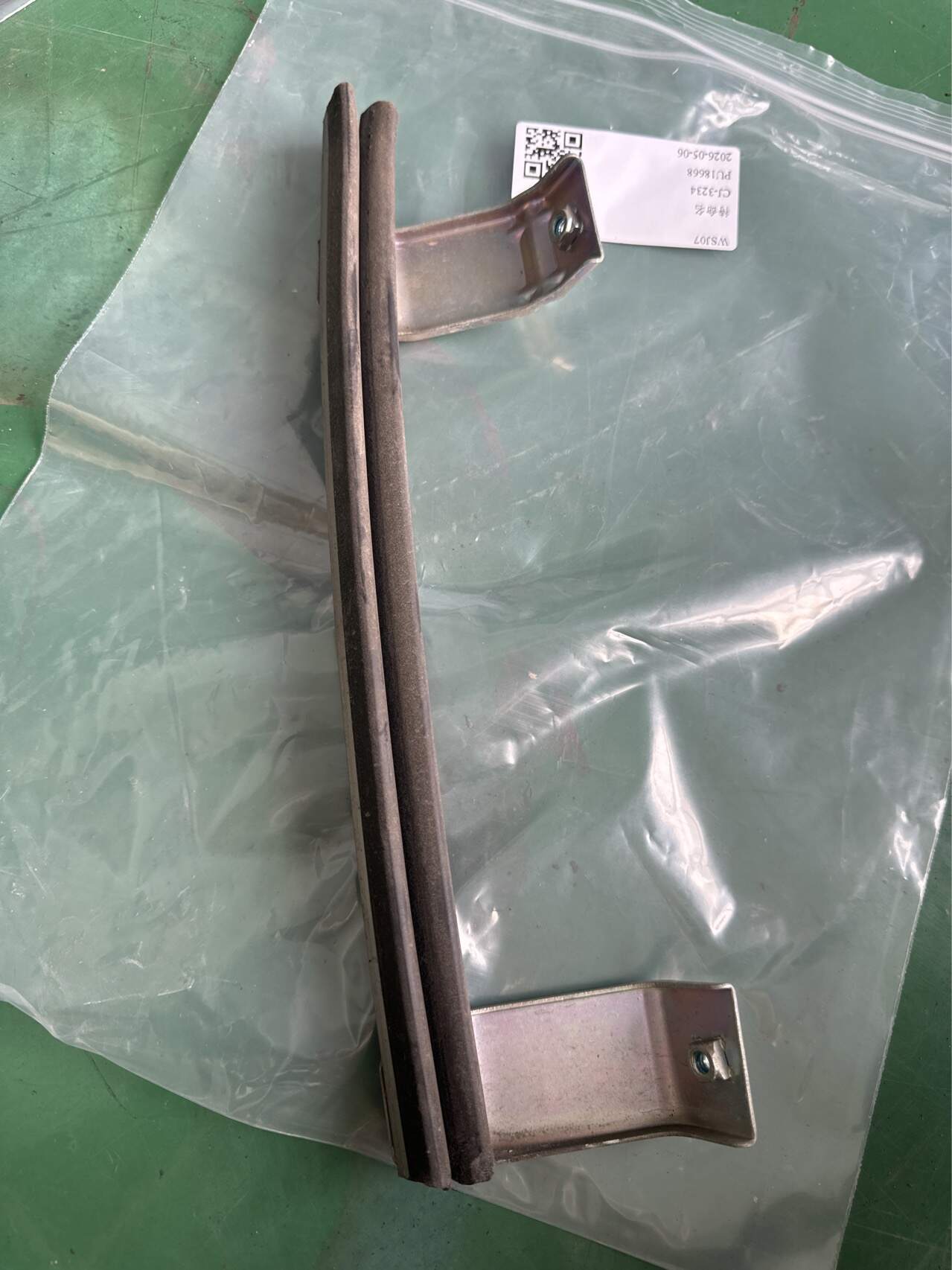 10155454 Front Door Glass Rear Run Channel Extension
