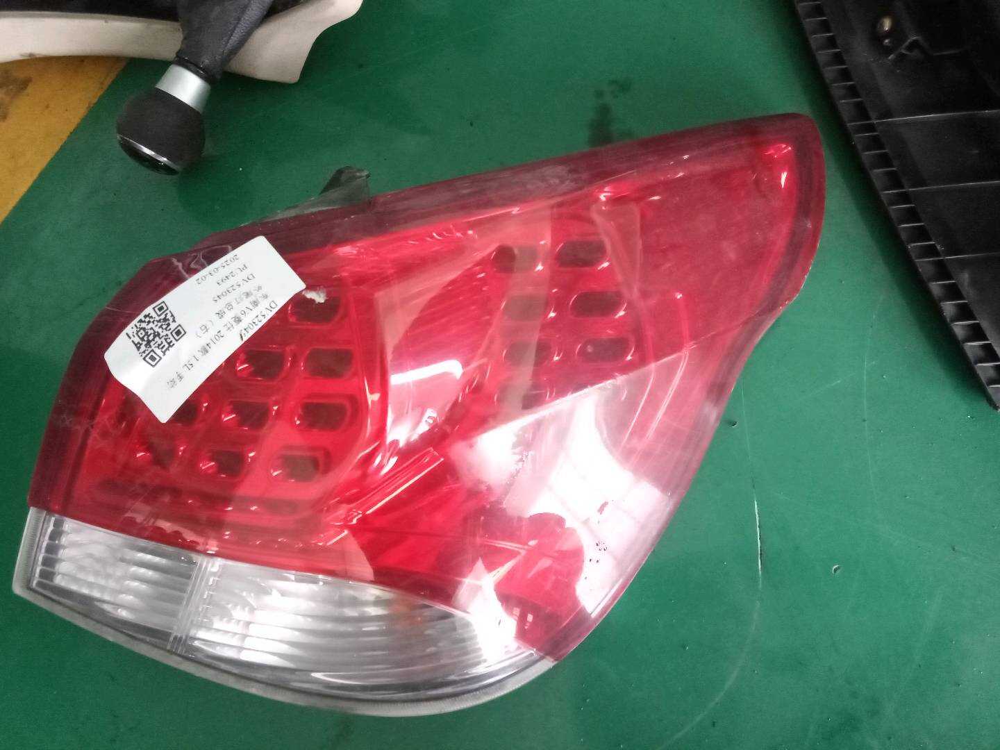 DV523045 Outer Tail Light Assembly, Right