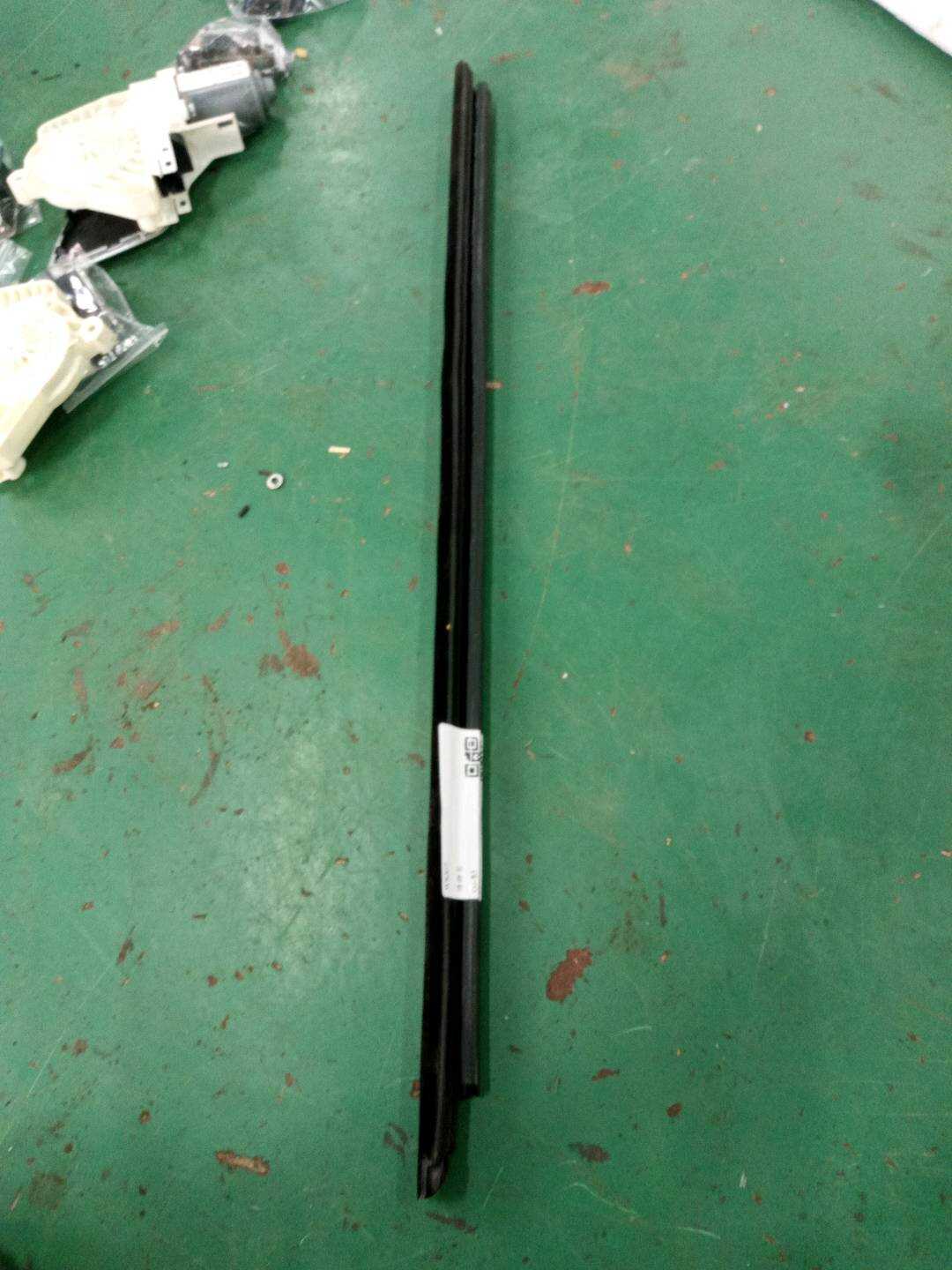8E0839479G 后门玻璃压条(左内)