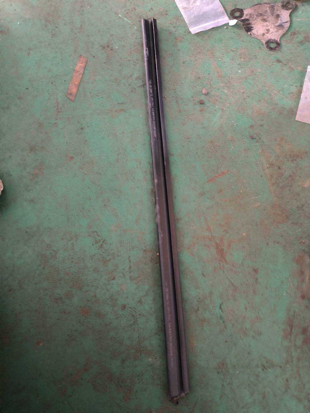 L5JA839479A 后门玻璃压条（左内）