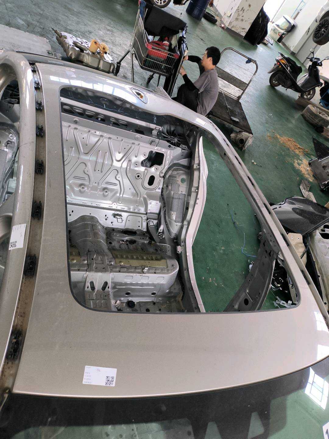 41007181657 Roof Outer Panel