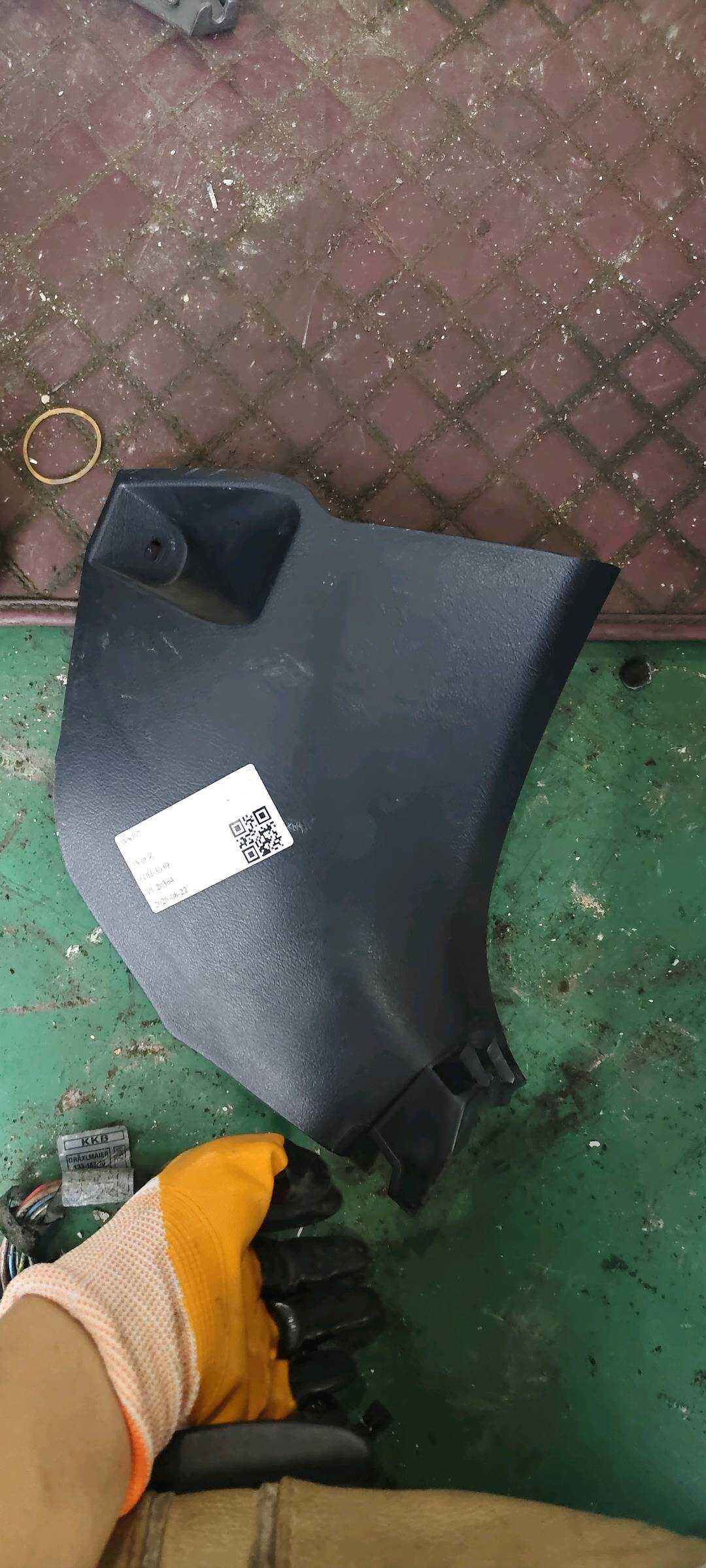 6211176010C0 A柱内衬（右下）