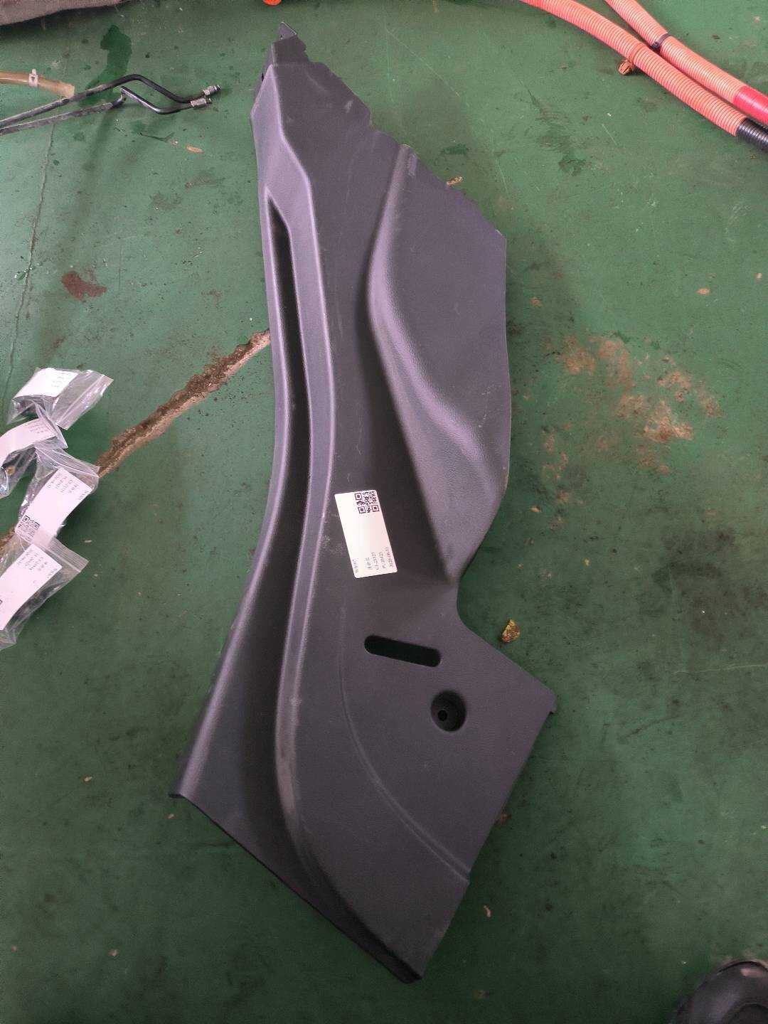SC5402330B 左C柱下护板总成