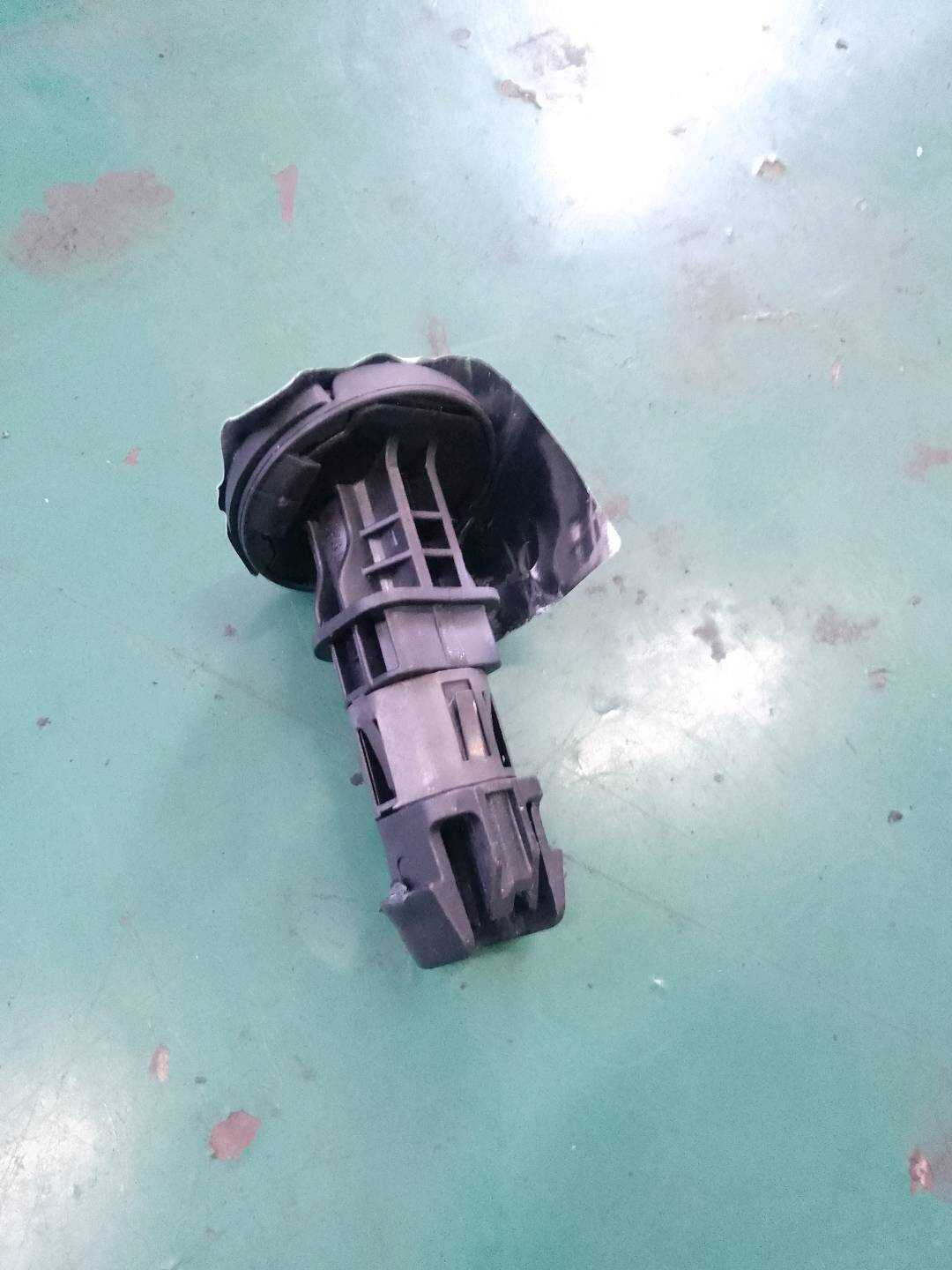 L1K0886920B4PK 后排座椅头枕导套