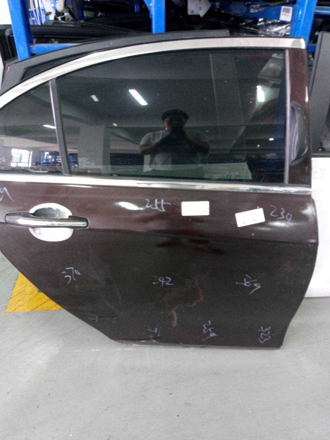 101204135301C15 右后车门本体总成