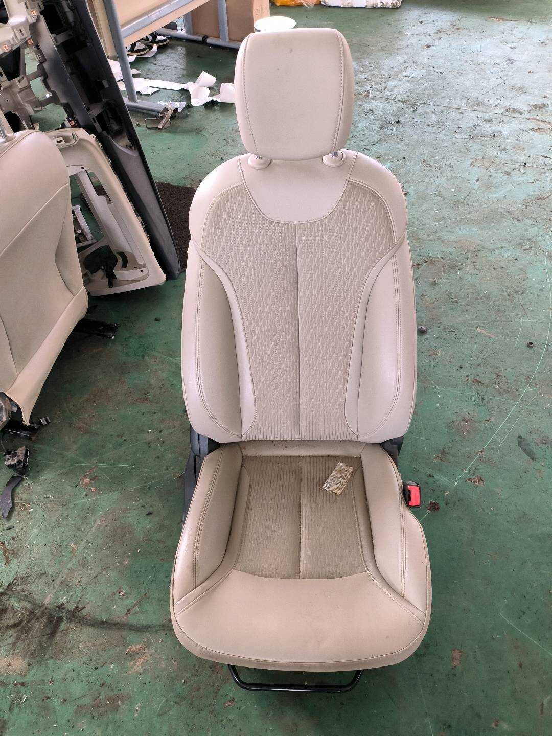 26238222 副驾驶员座椅总成