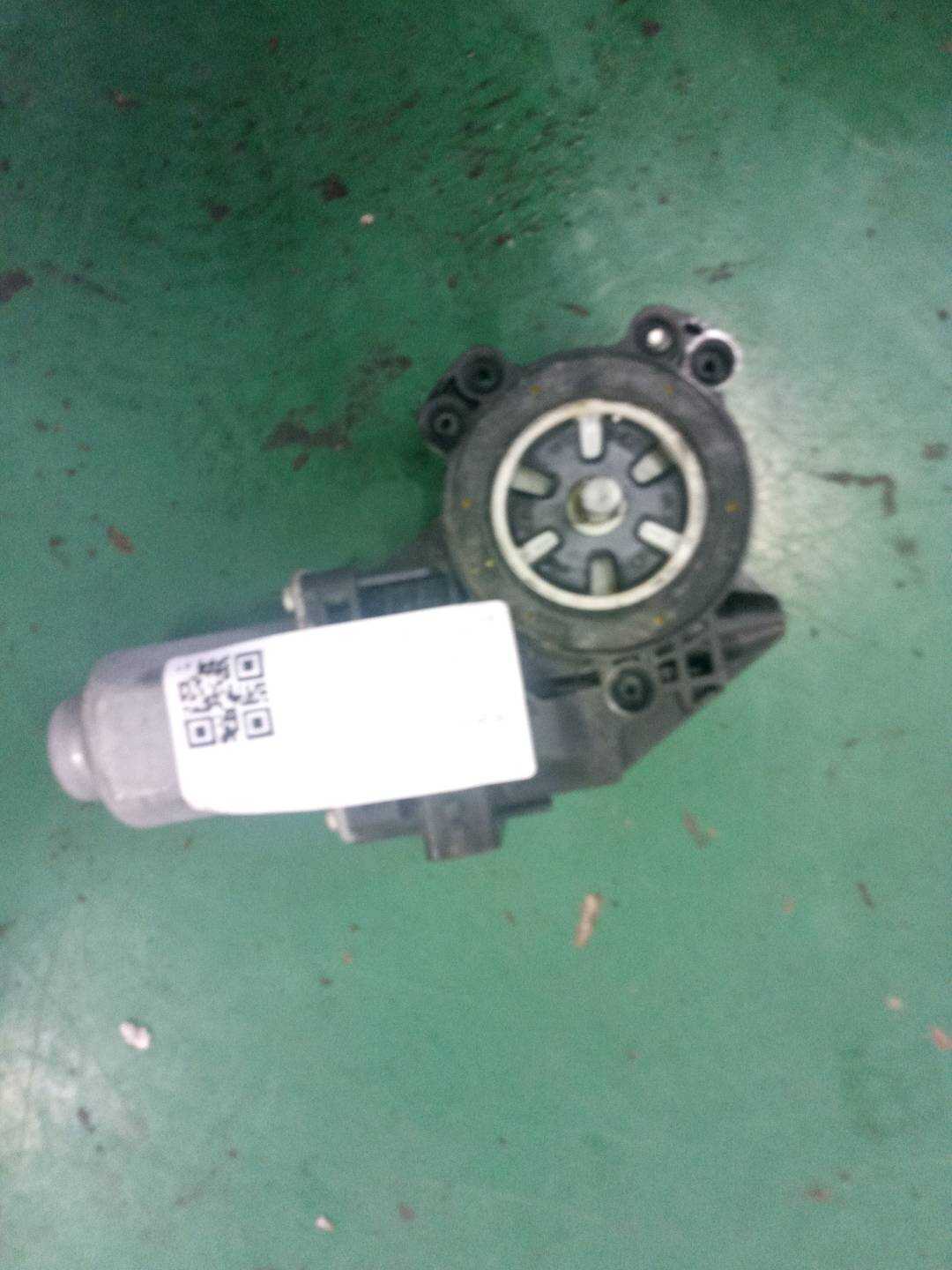 67627258533 Front Door Window Motor, Left