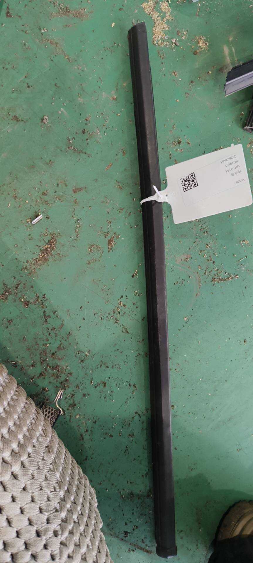 84492387 Rear Door Window Molding (Right Outer)