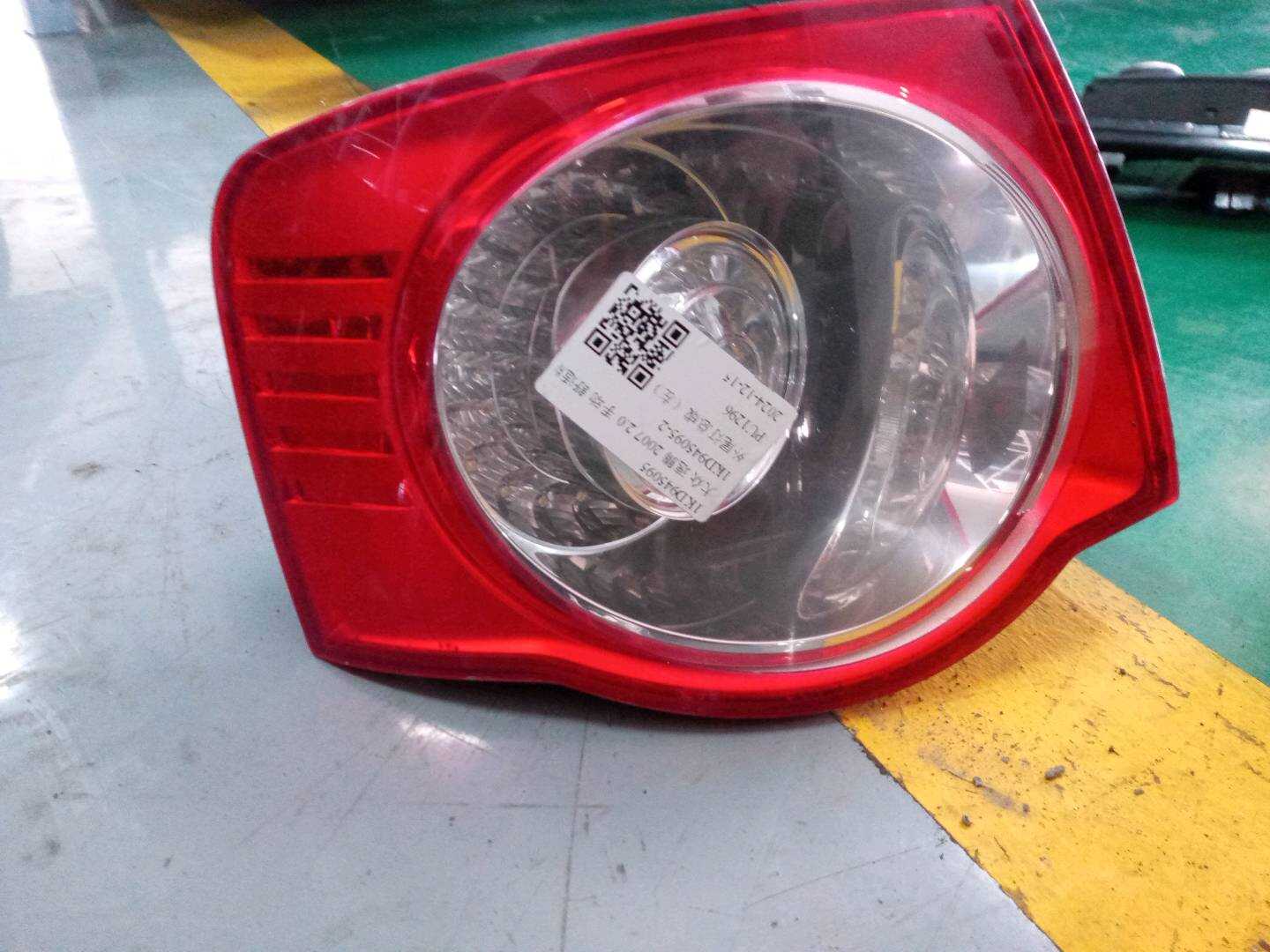 1KD945095 尾灯总成（左）