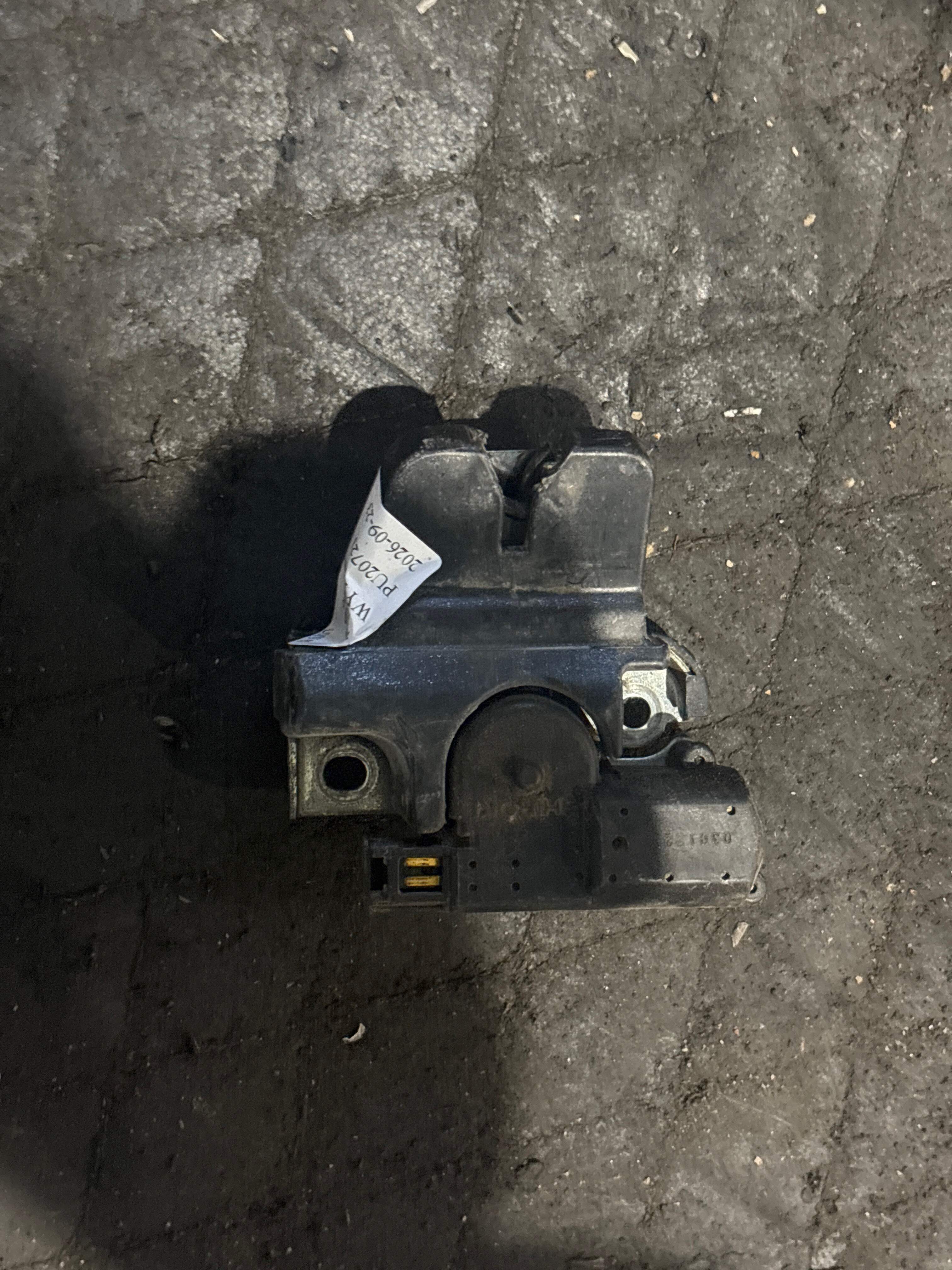 6460033091 Trunk Lid Lock Mechanism