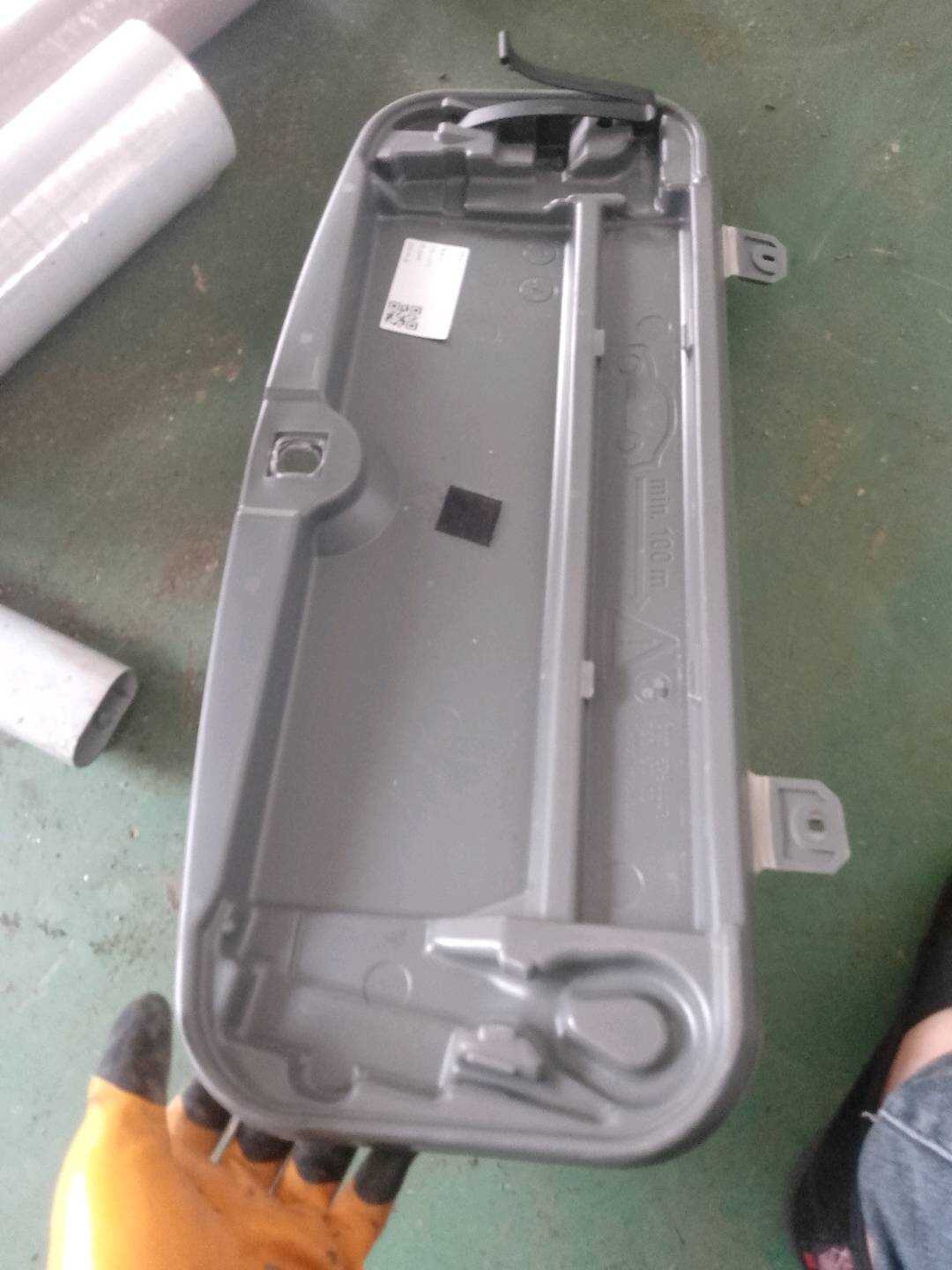 71106784443 备胎工具箱
