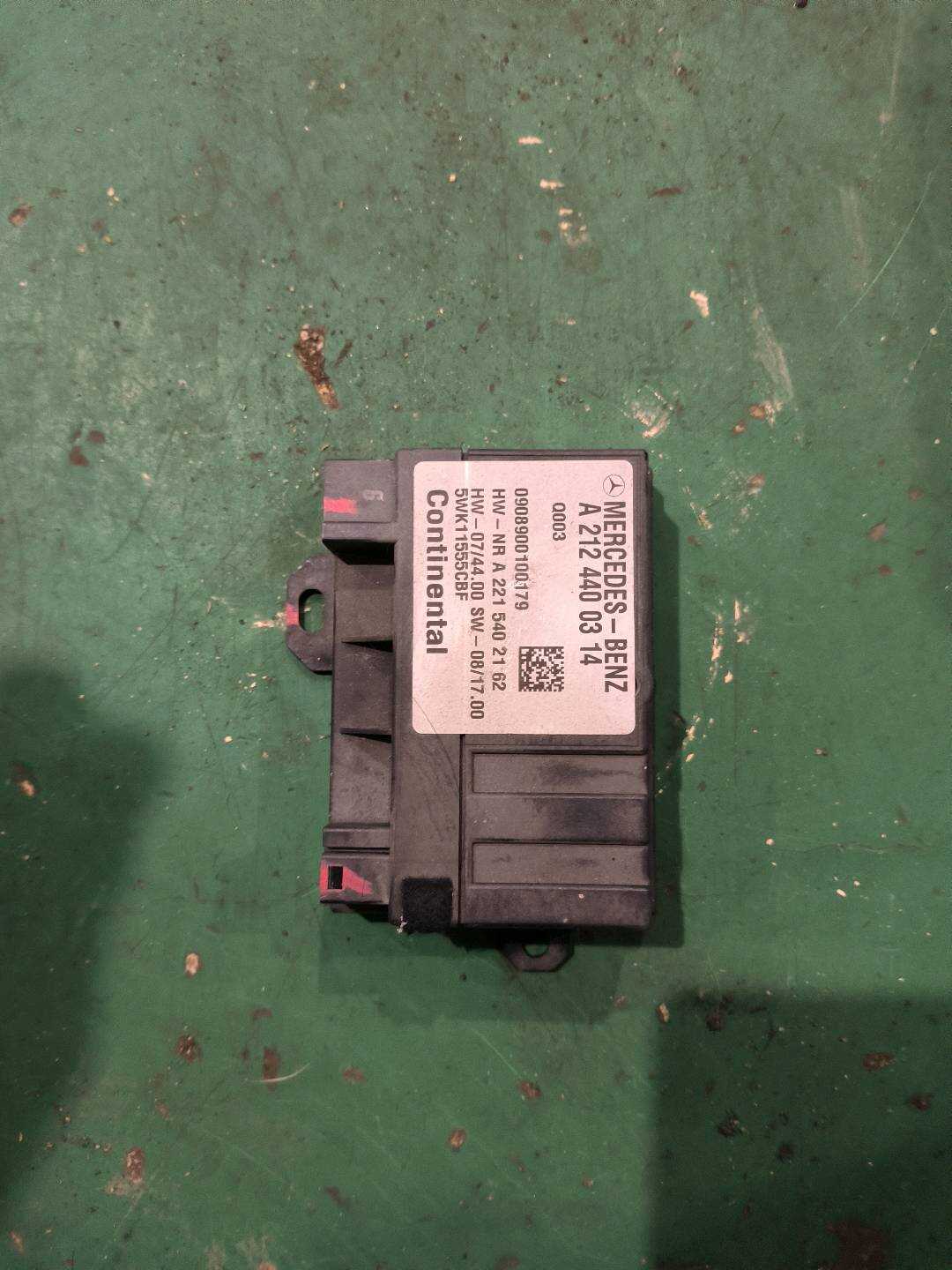 A2124400314 Fuel Pump Control Unit