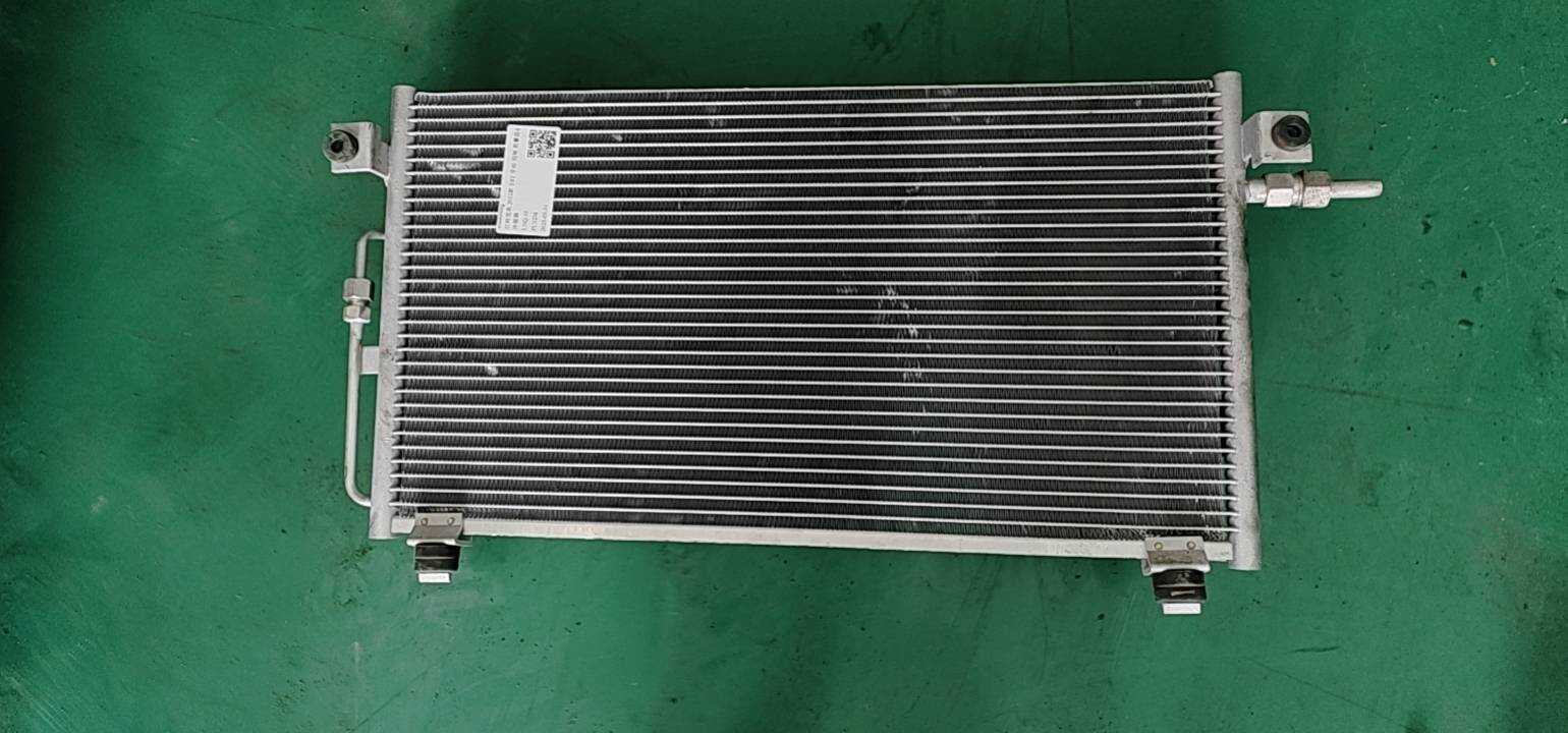 8105000D 冷凝器