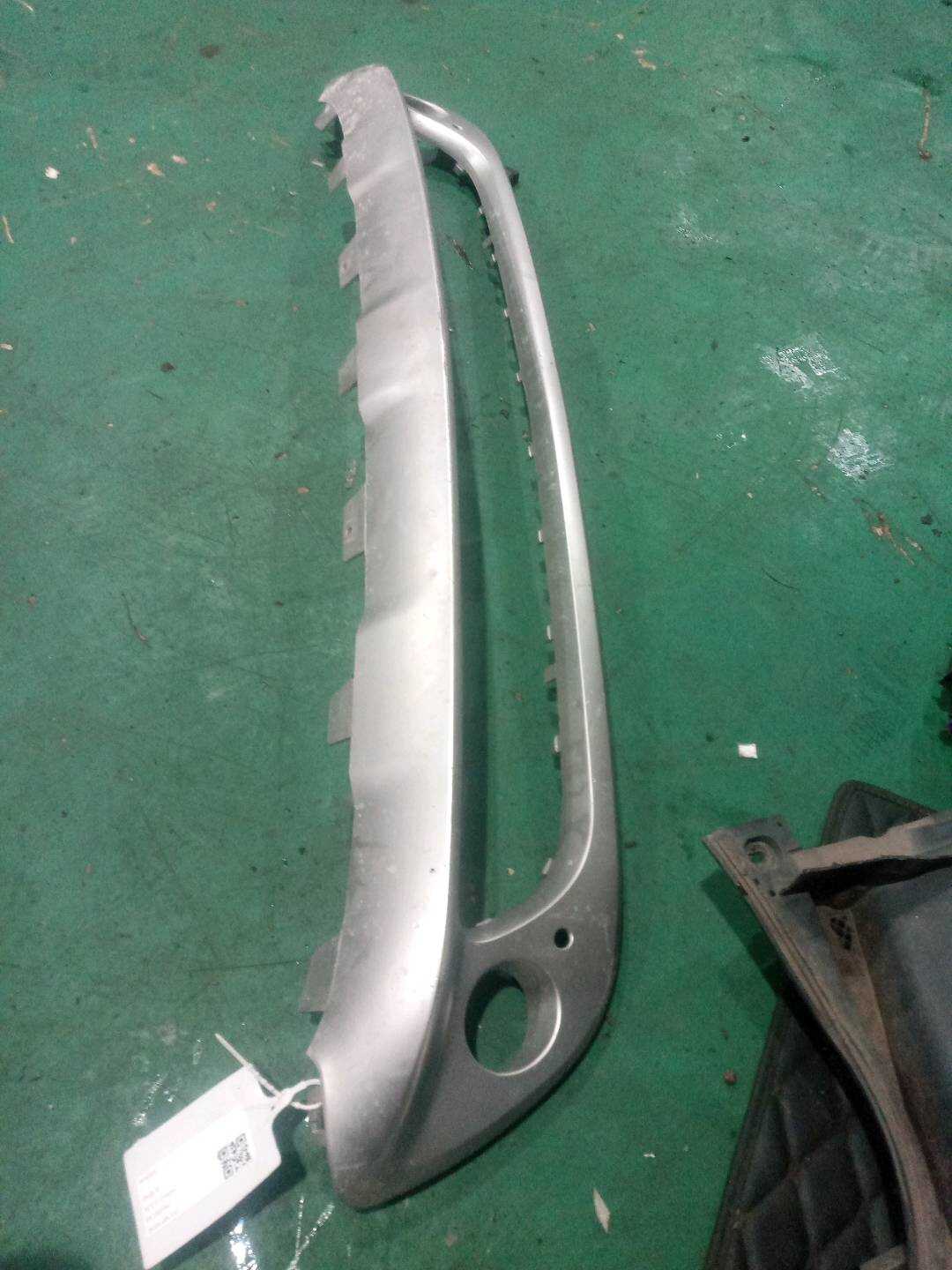 A1568853622 前保险杠格栅装饰框