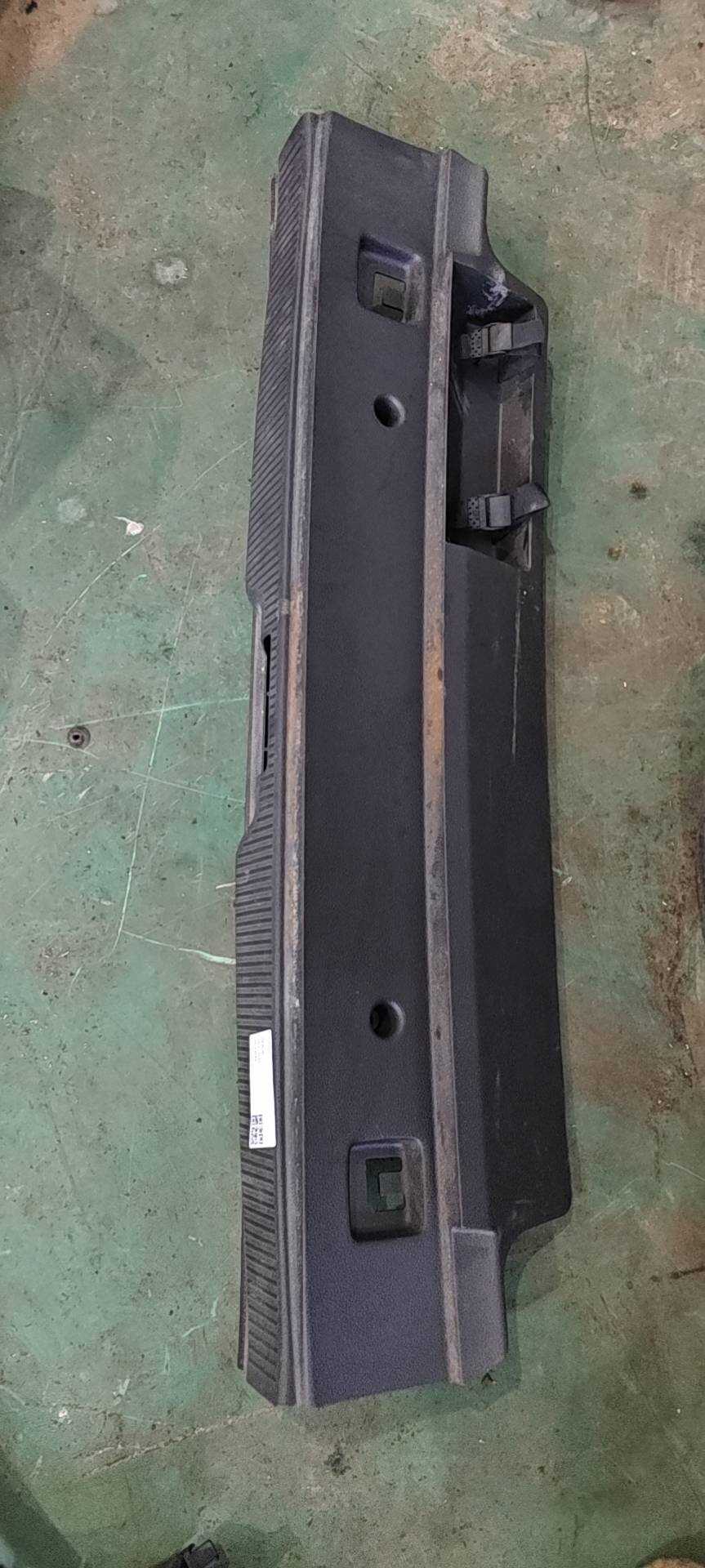 7N0863459C 后围板饰板