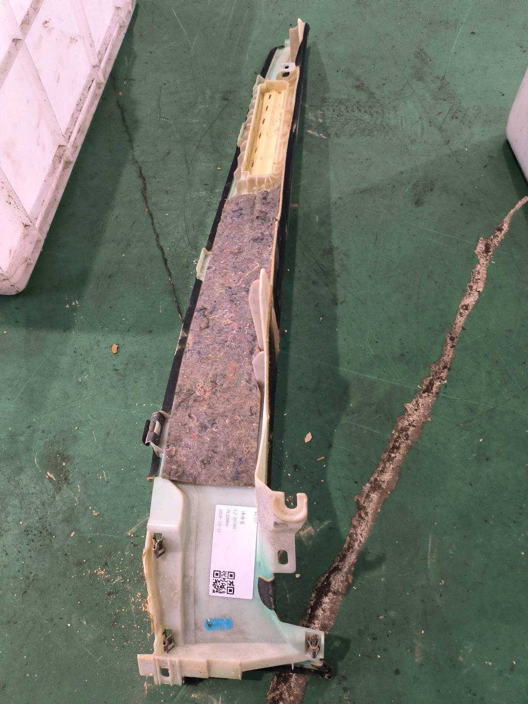 A2216905325 C柱内衬(左下)